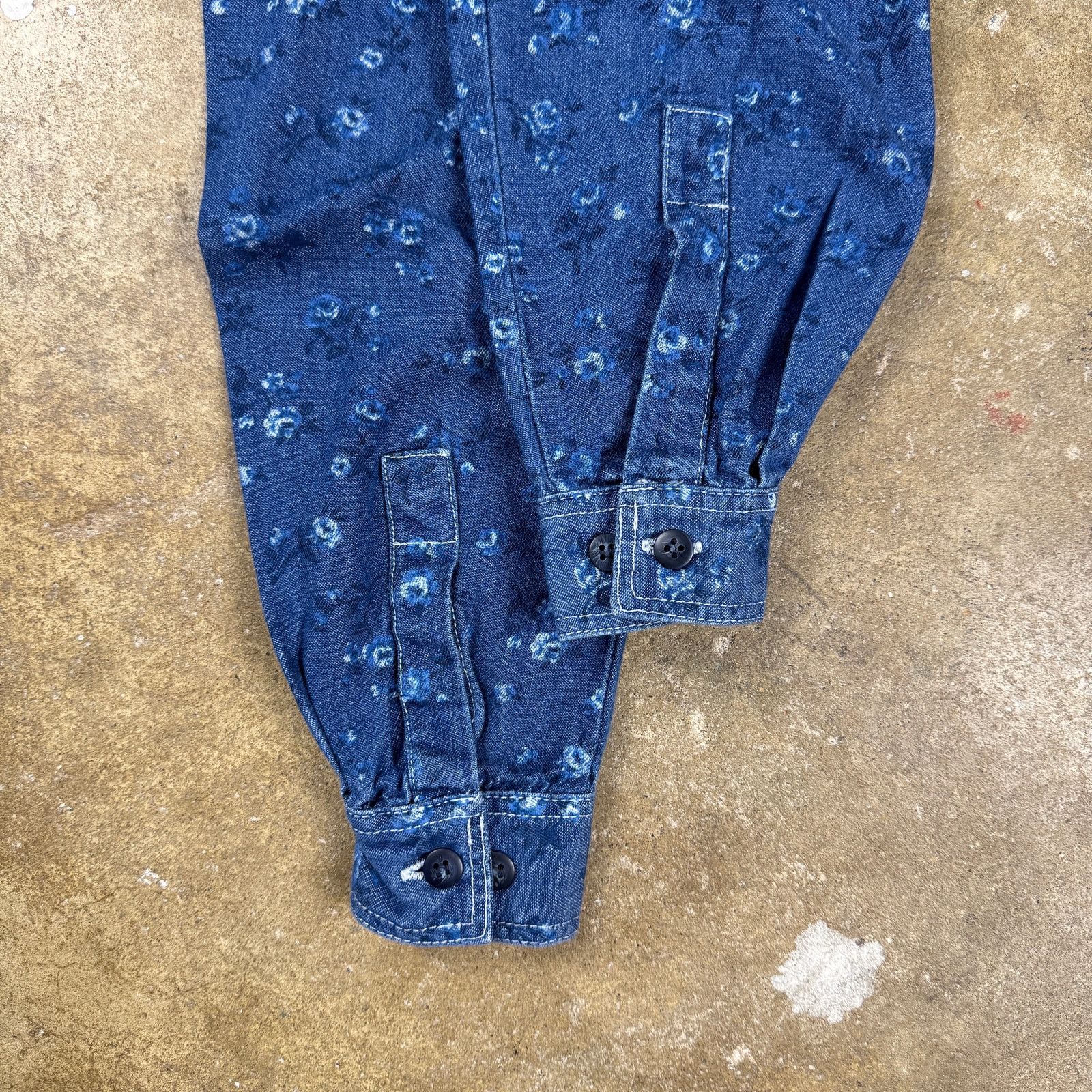 Cabin Creek Vtg Cabin Creek Women’s S Denim Floral Button Up Cottagecore Size S / US 4 / IT 40 - 5 Thumbnail