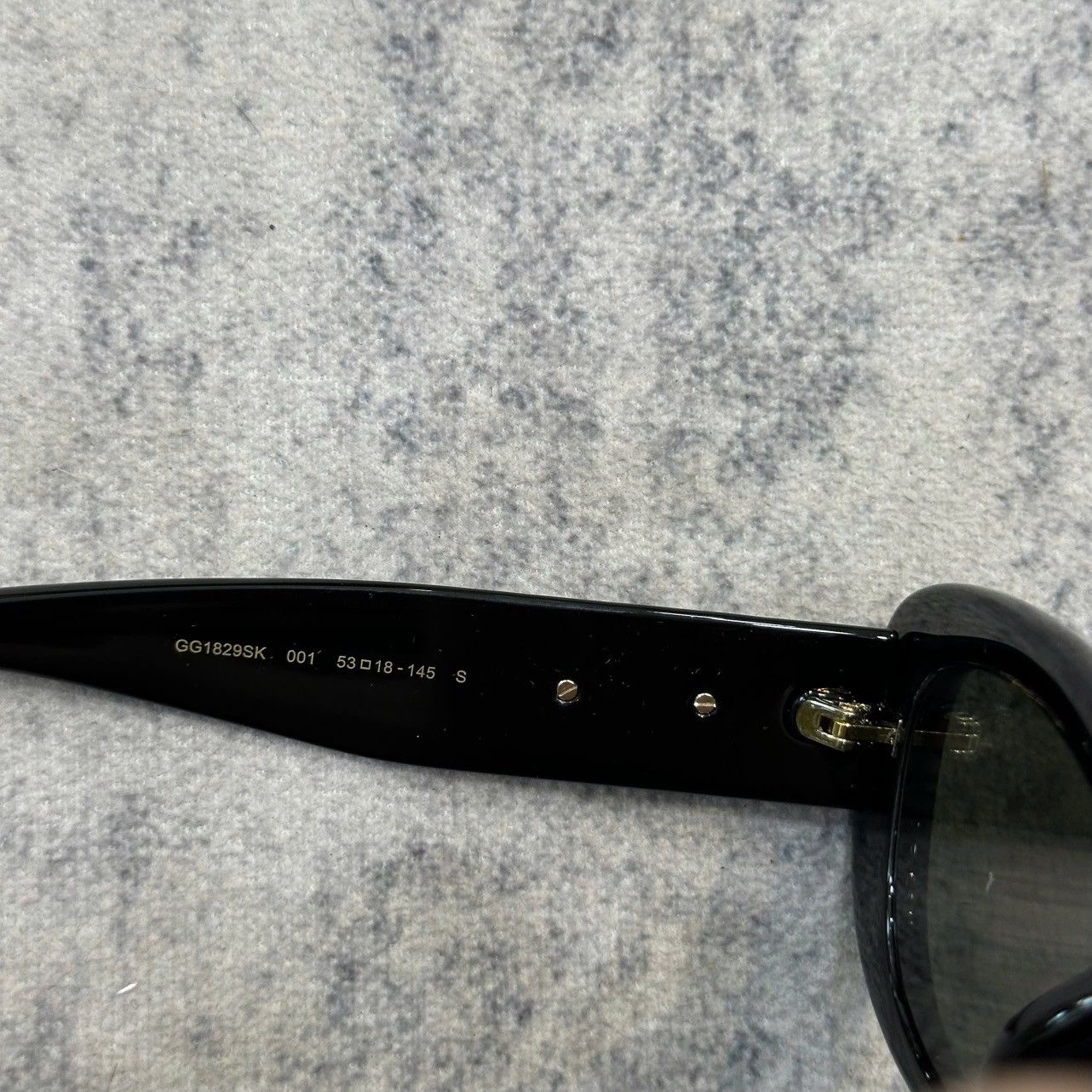 Gucci GUCCI GG1829SK 001 Size ONE SIZE - 4 Thumbnail