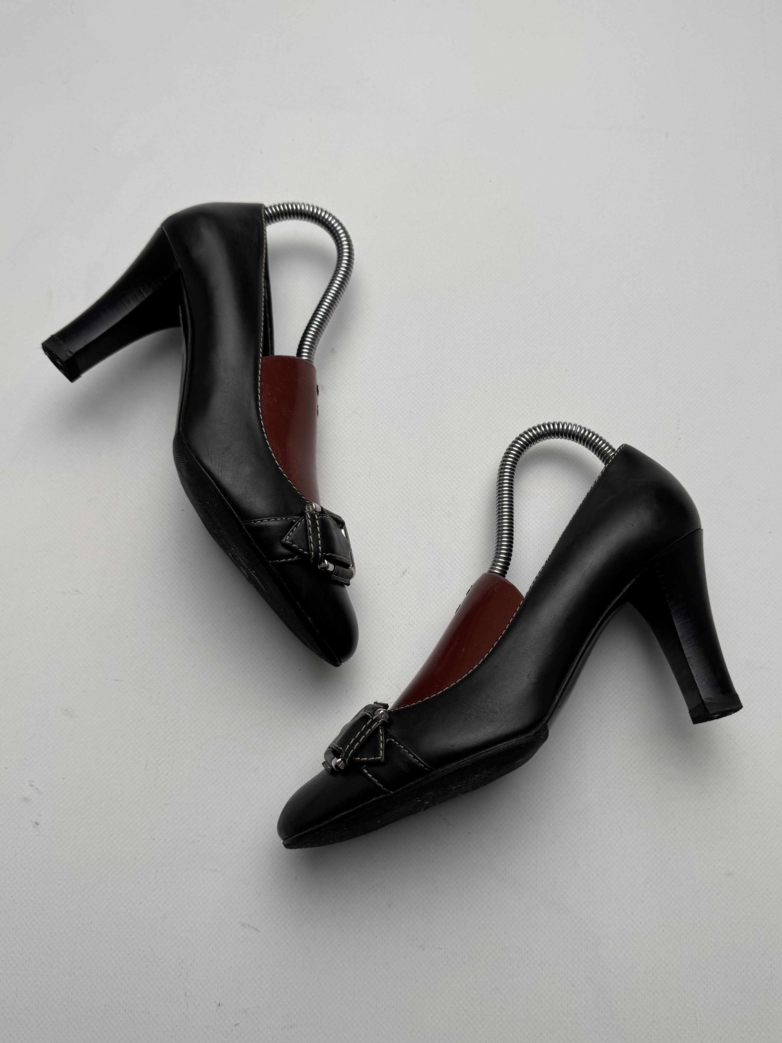 Bally Bally Vintage Leather Pumps Buckle Detail High Heel E2 Size US 8 / IT 38 - 2 Thumbnail