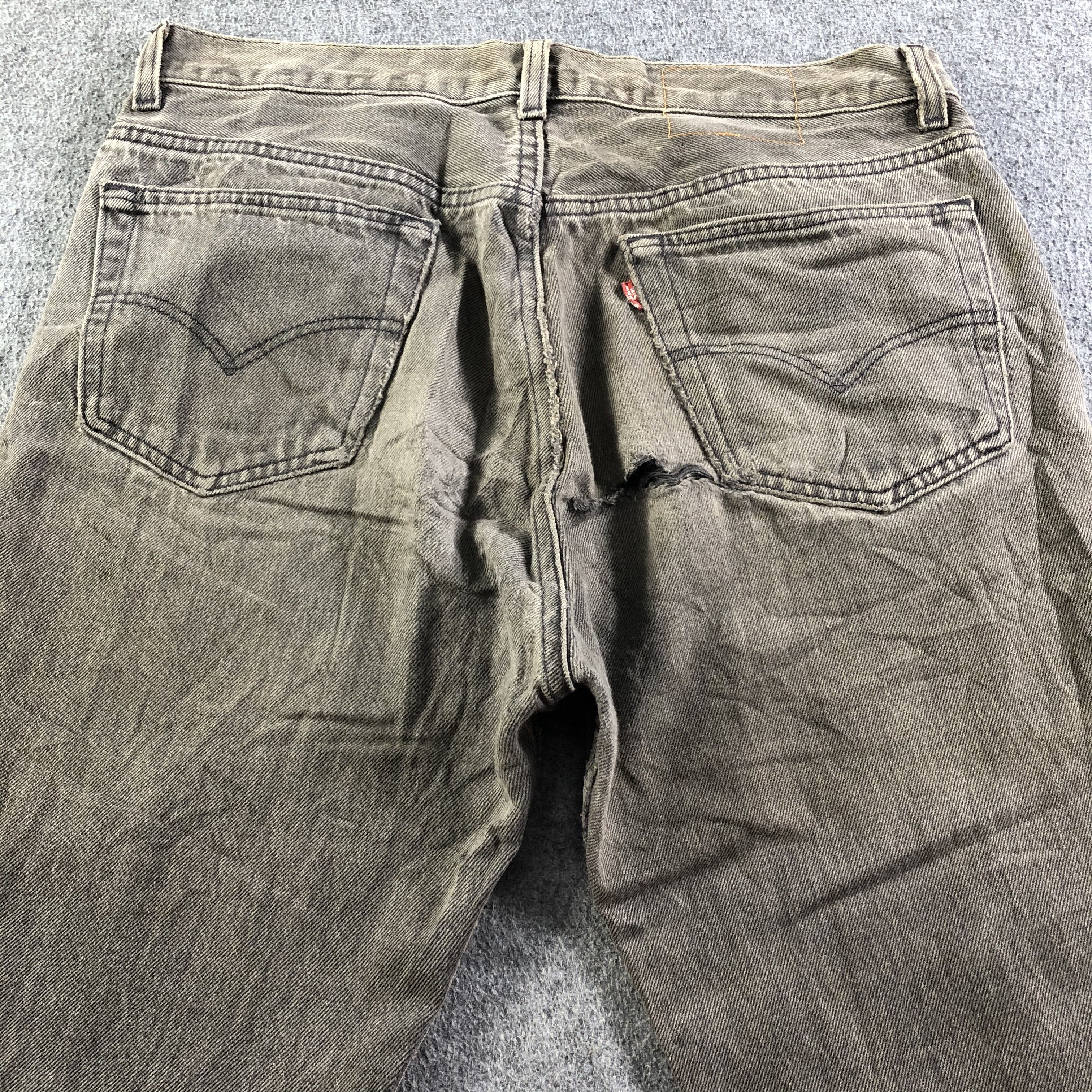 Levi's Vintage Levis 501 Jeans-J3735 Size US 33 - 4 Thumbnail
