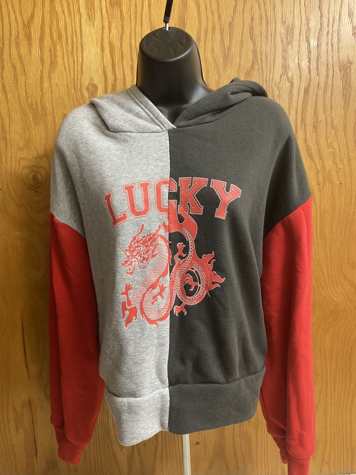 rue21 Color Block Cropped Dragon Hoodie Size XL / US 12-14 / IT 48-50 - 1 Thumbnail