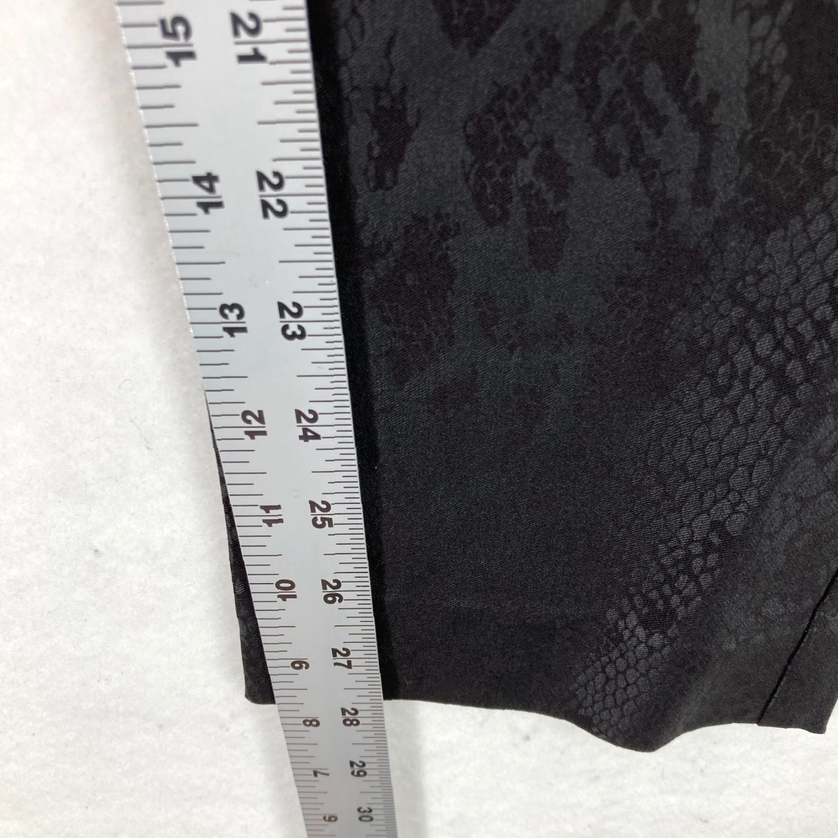 Vintage Krazy Larry Ankle Pants Women's 6 Black Snakeskin Stretch Fabric Slim Pull On Pants Size 28" / US 6 / IT 42 - 6 Thumbnail