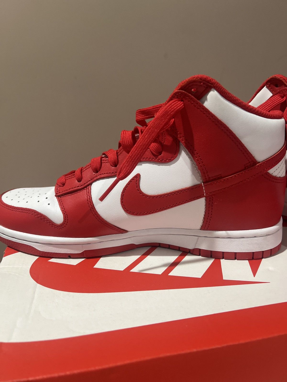Nike NIKE DUNK HI RED Size US 8 / EU 41 - 3 Thumbnail