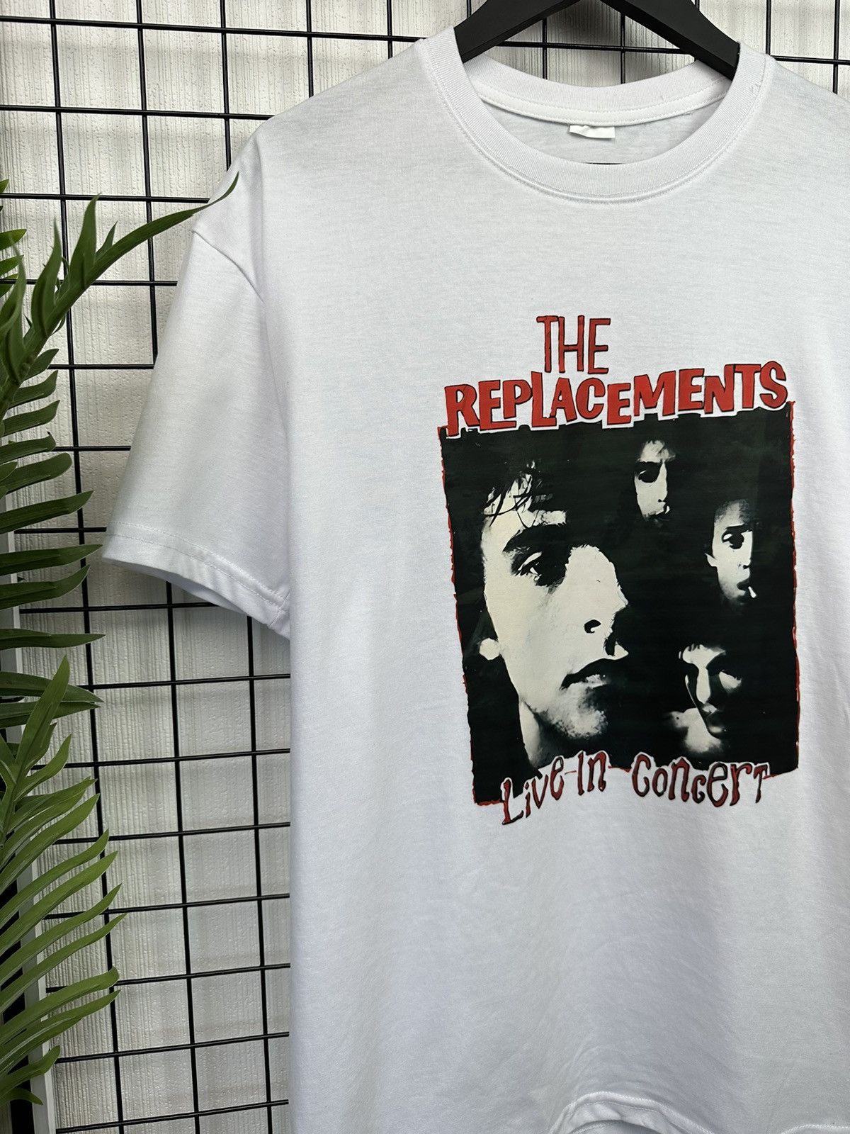 Band Tees The Replacements Band Tee Men White “Live in concert” shirt Size US L / EU 52-54 / 3 - 6 Thumbnail
