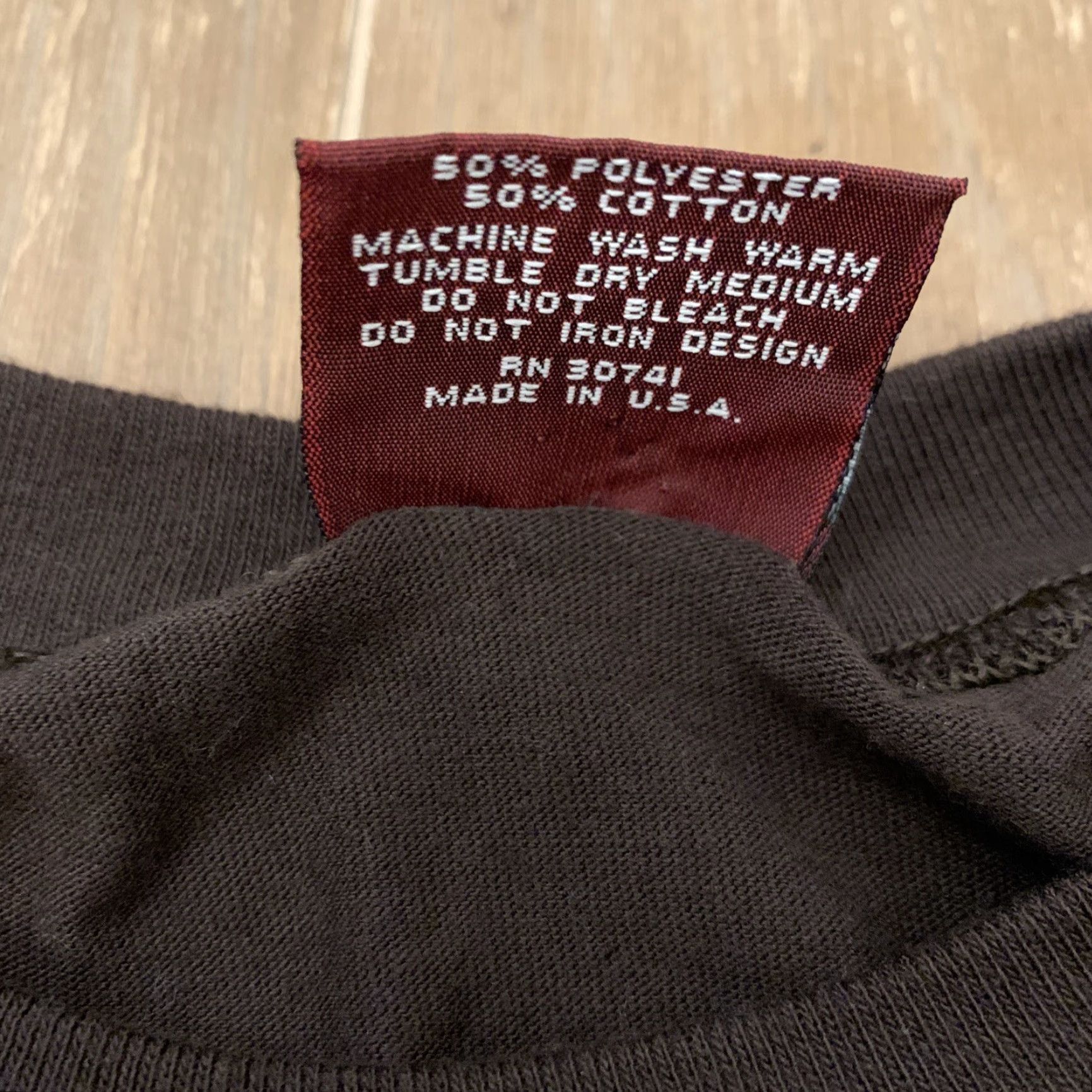 Vintage VINTAGE Hershey's T-Shirt Chocolate Logo Shirt S Adults Brown 1990s Hershey Park Pennsylvania Mens Size US S / EU 44-46 / 1 - 4 Thumbnail
