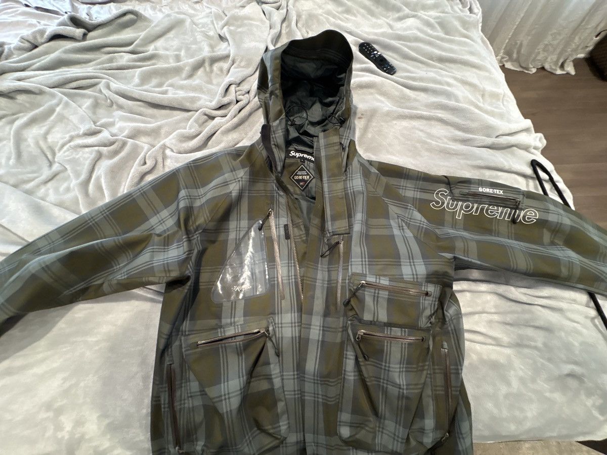 Supreme Supreme Gore•Tex Size US L / EU 52-54 / 3 - 1 Thumbnail