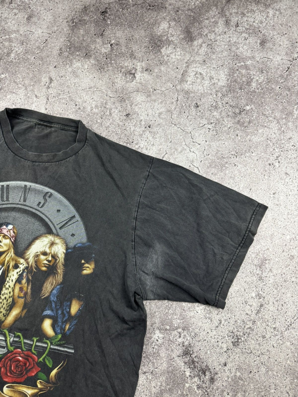 Band Tees Crazy Faded Vintage 90’s Guns N Roses Band oversized T-Shirt Size US XXL / EU 58 / 5 - 2 Thumbnail