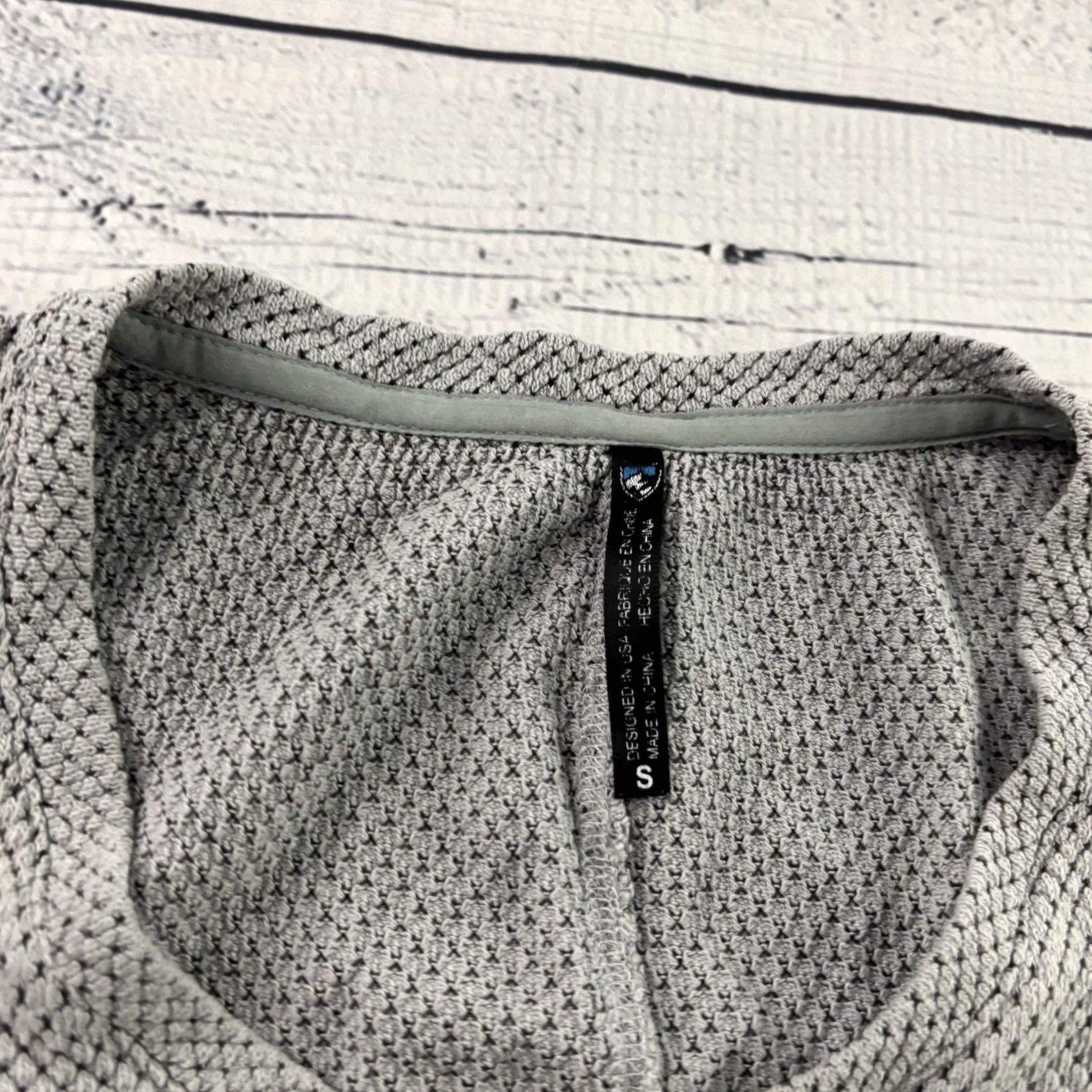 Vintage Kuhl Long Sleeve Pullover V Neck Lyrik Sweater Top Women's Small Gray Size S / US 4 / IT 40 - 2 Thumbnail