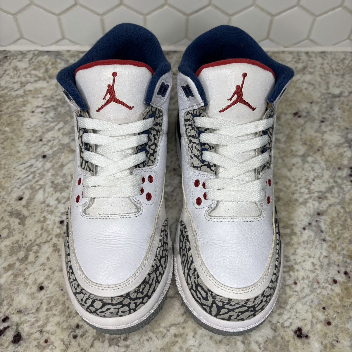 Jordan Brand Size 5.5 - Jordan 3 OG True Blue 2016 lighlty worn no box Size US 5.5 / EU 38 - 3 Thumbnail