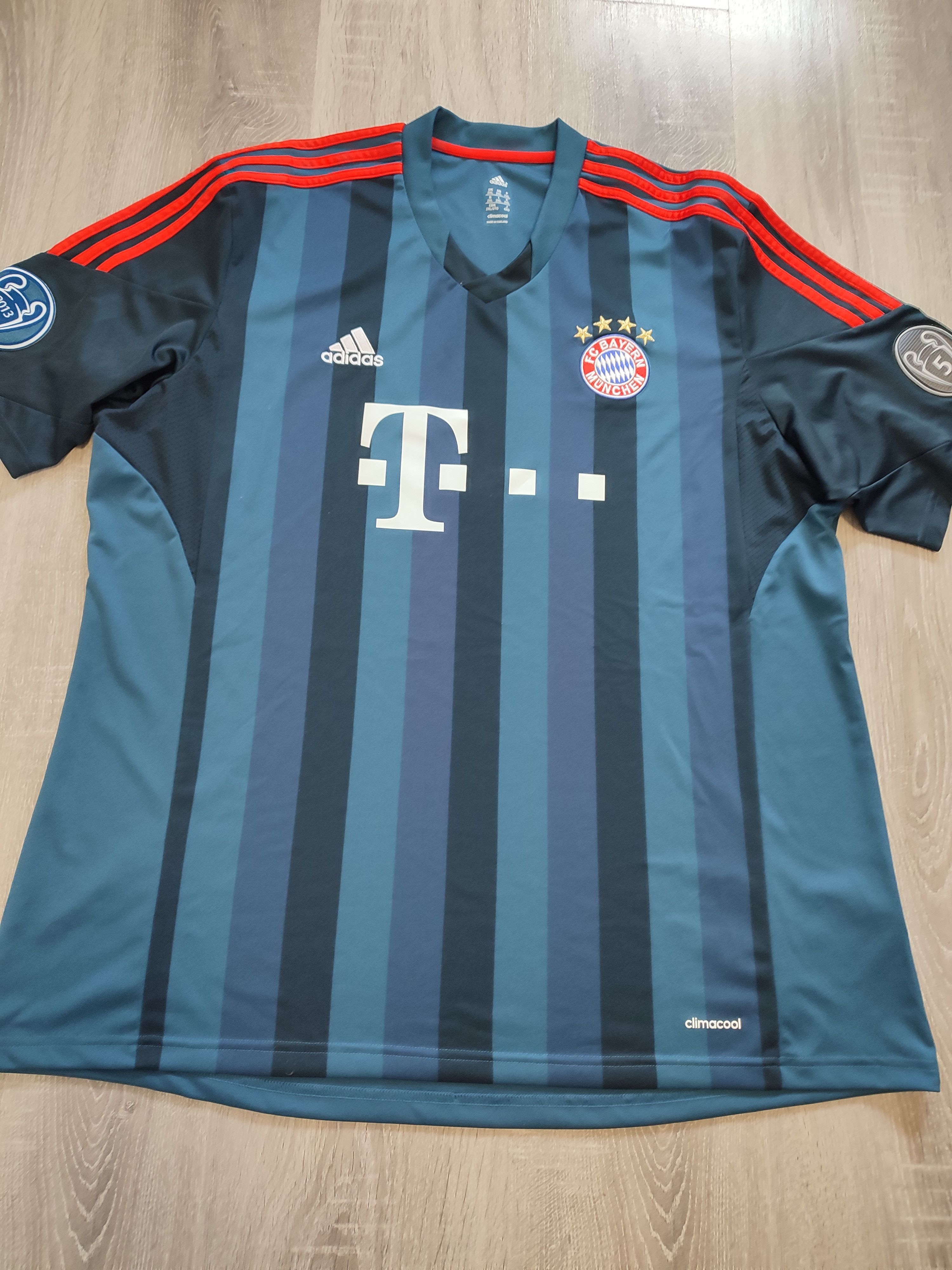 Adidas FC BAYERN MUNICH 2013/2014 THIRD FOOTBALL XL Size US XL / EU 56 / 4 - 4 Thumbnail