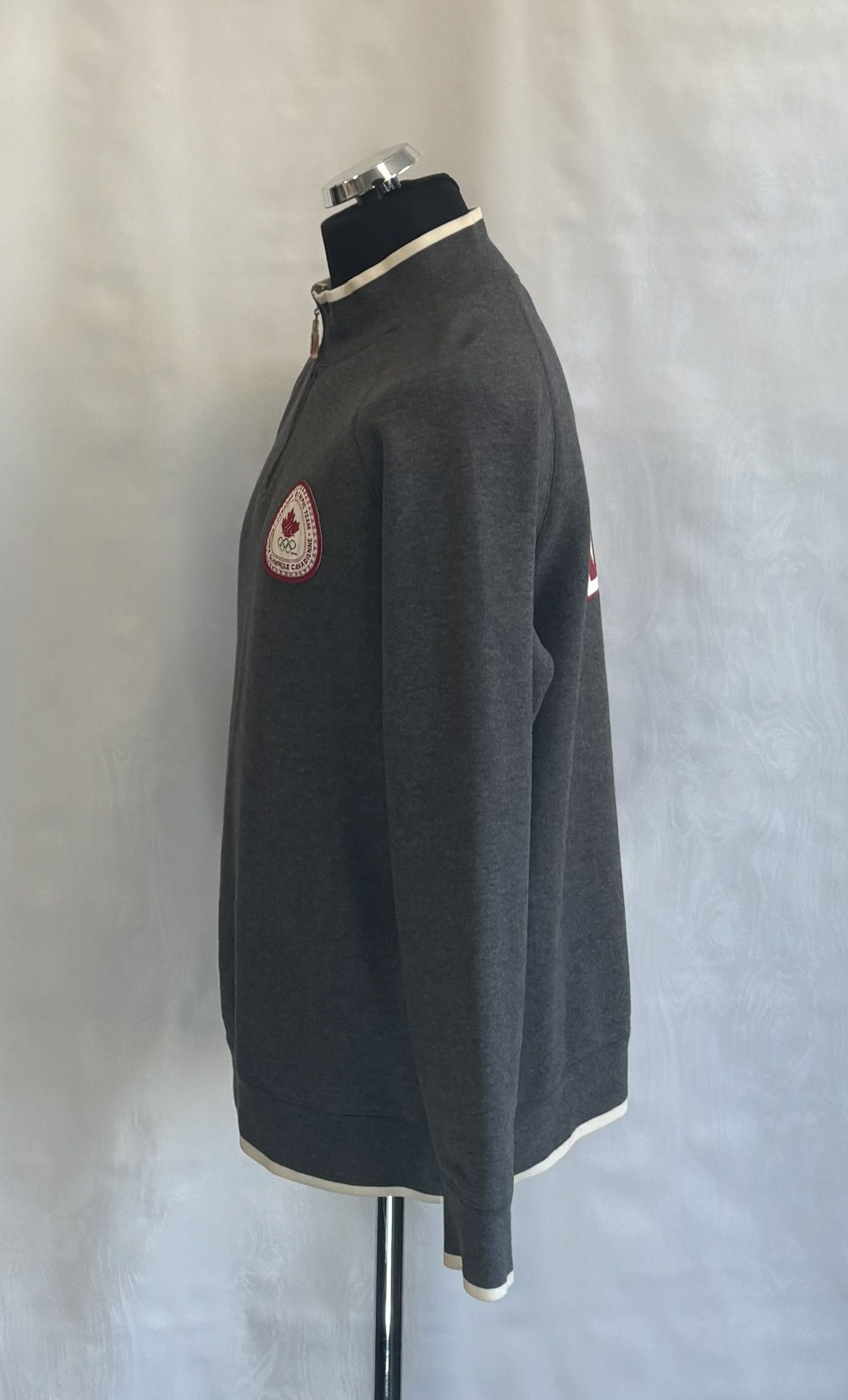Other 1/4 zip sweatshirt Canada Olympic Team 2006 HBC size. M Size US M / EU 48-50 / 2 - 3 Thumbnail