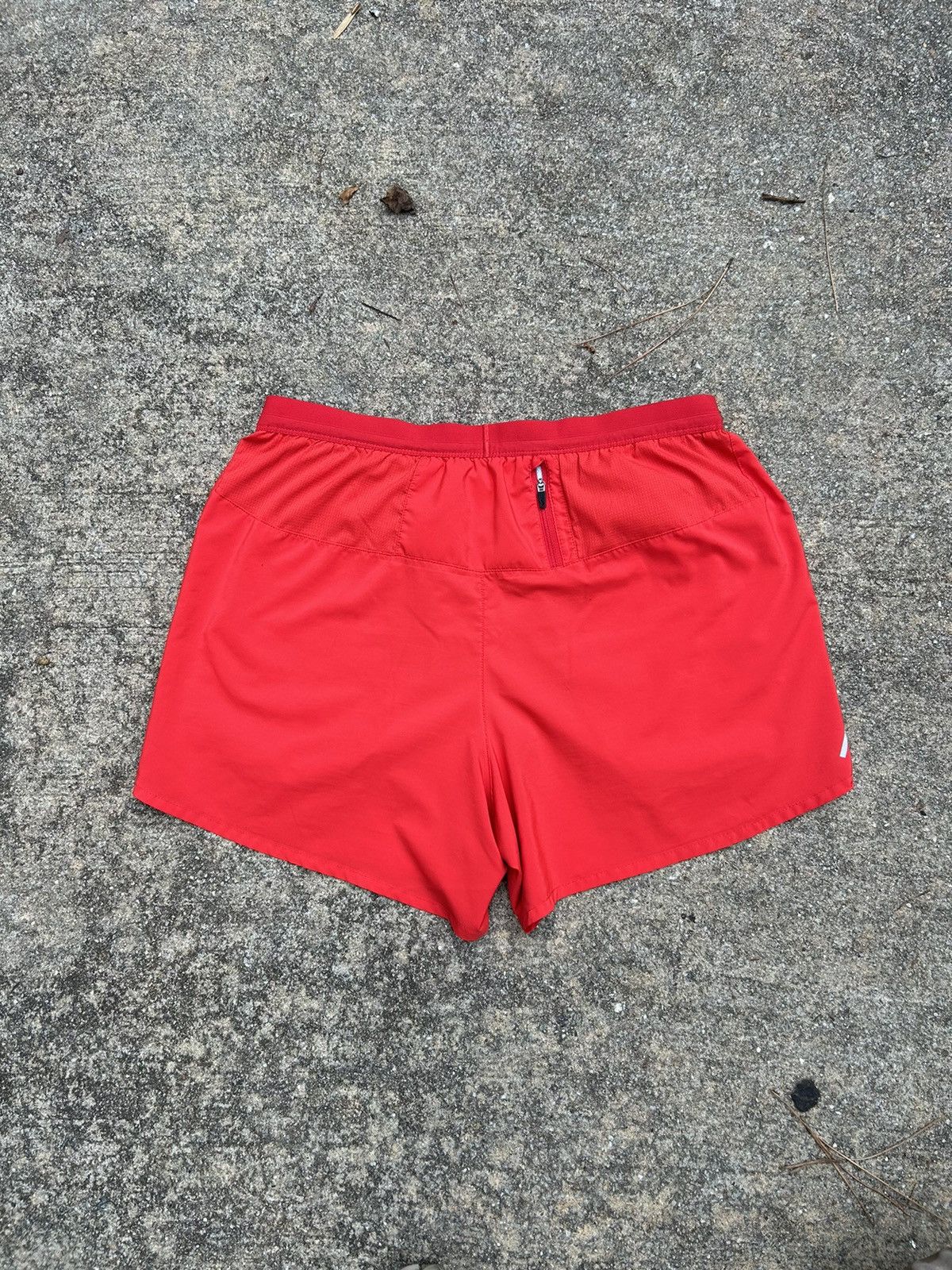 Nike Nike Men’s Challenger Running Short Size US 34 / EU 50 - 2 Thumbnail