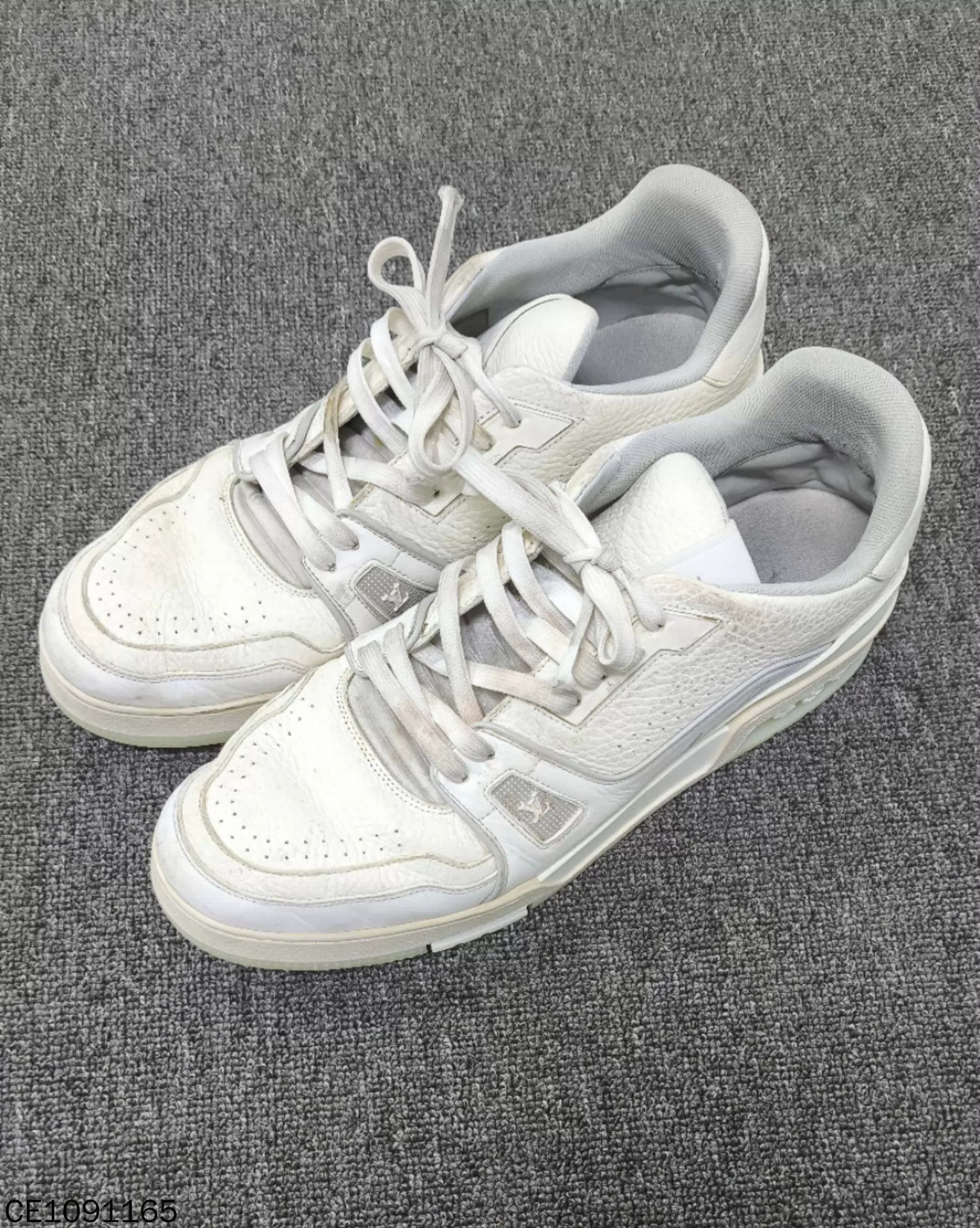 Louis Vuitton Louis Vuitton White Cement Trainer 44 Size US 11 / EU 44 - 1 Thumbnail