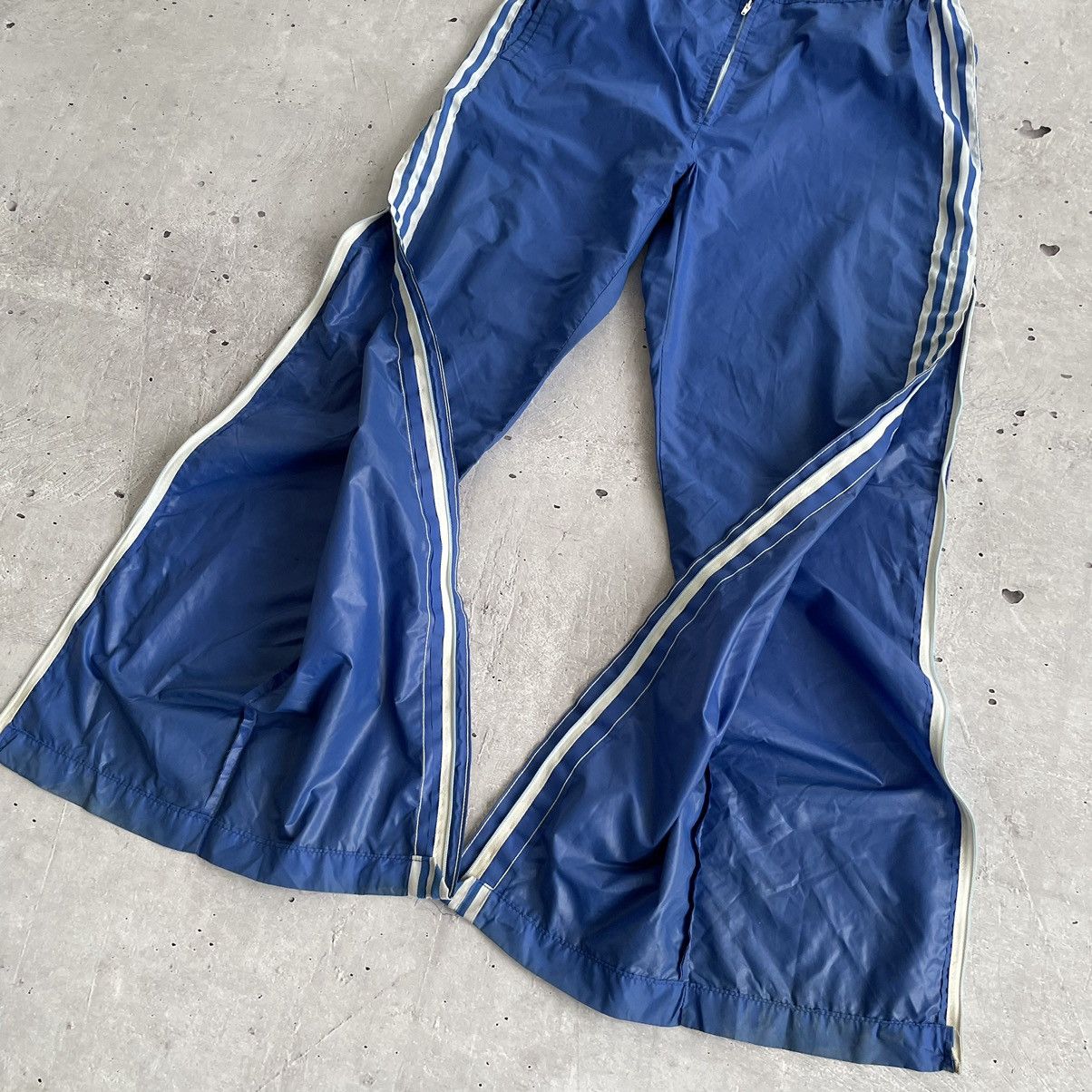 Adidas × Vintage Vintage 80’s Adidas Archive nylon trackpants made in France Size US 36 / EU 52 - 8 Thumbnail