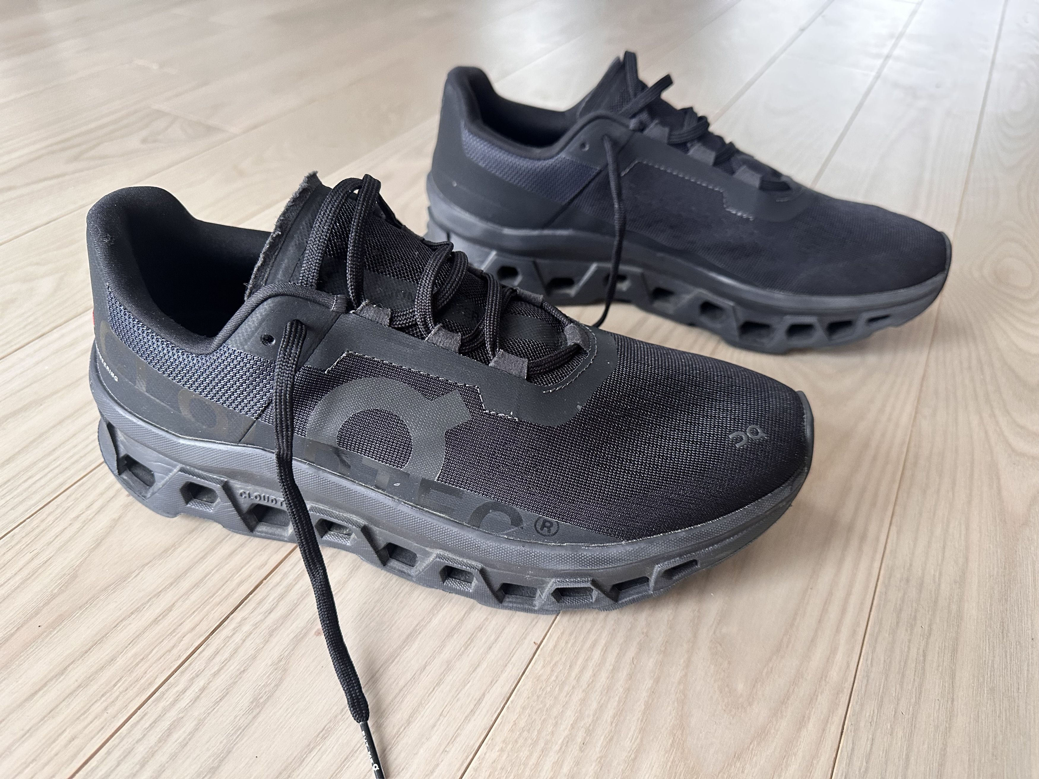 On ON Cloudmaster Void Size US 10.5 / EU 43-44 - 3 Thumbnail