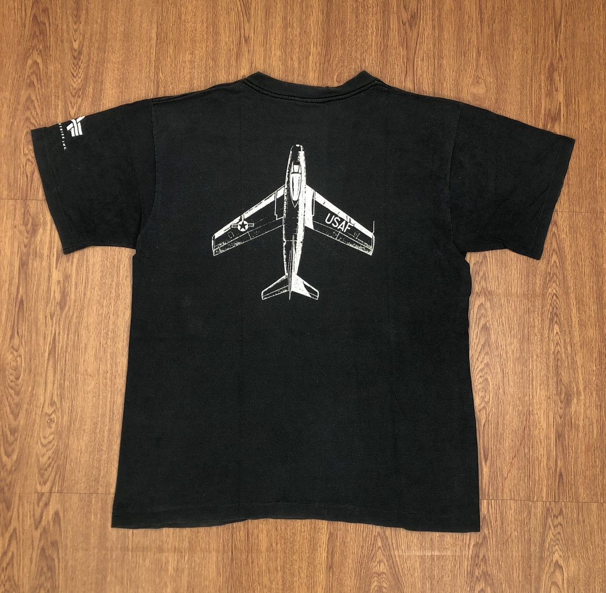 Alpha Industries × Vintage Vintage Alpha Industries B-15 USAF t-shirt Size US L / EU 52-54 / 3 - 1 Thumbnail