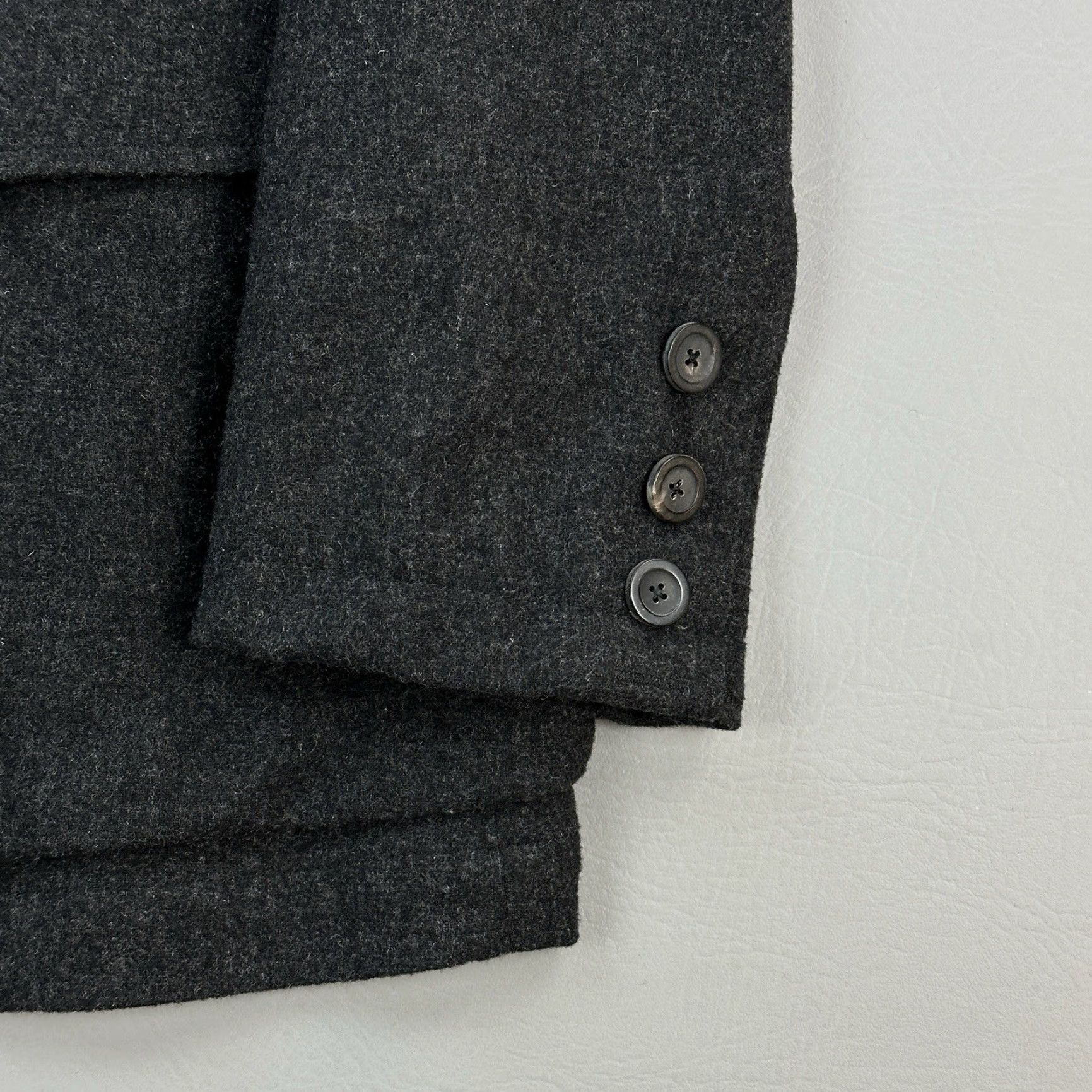 Emporio Armani VINTAGE Emporio Armani Blazer Mens 46 Wool Charcoal Gray Made in Italy Size 46R - 3 Thumbnail