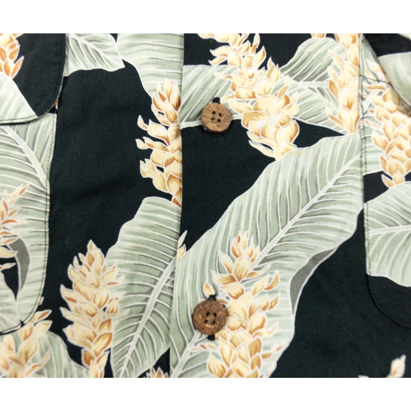 Tommy Bahama VINTAGE Tommy Bahama Men’s Short Sleeve Hawaiian Shirt Large Black Silk Floral All Seasons Size US L / EU 52-54 / 3 - 3 Thumbnail
