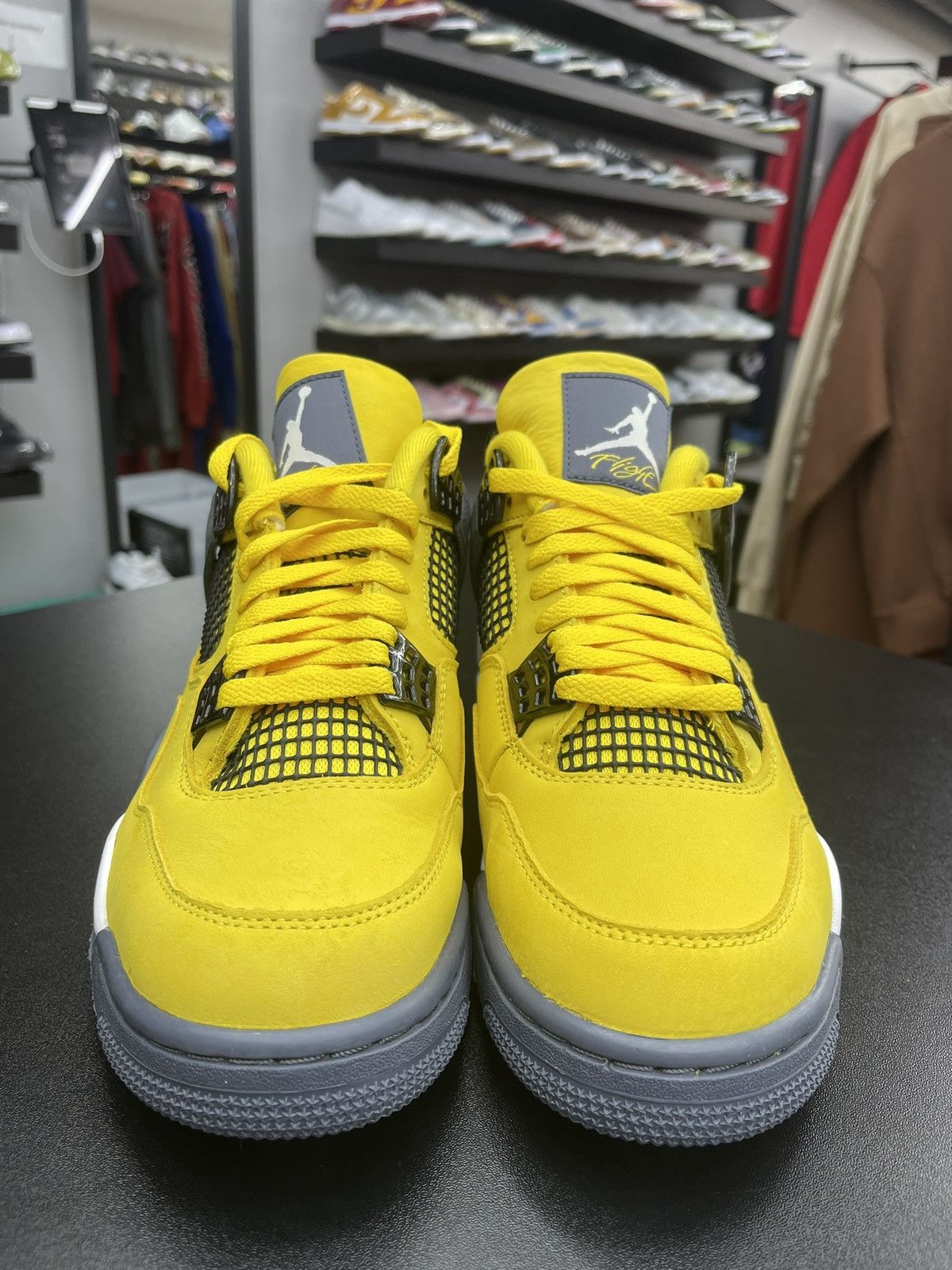 Size 9 - Jordan 4 Lightning (2021) Brand New