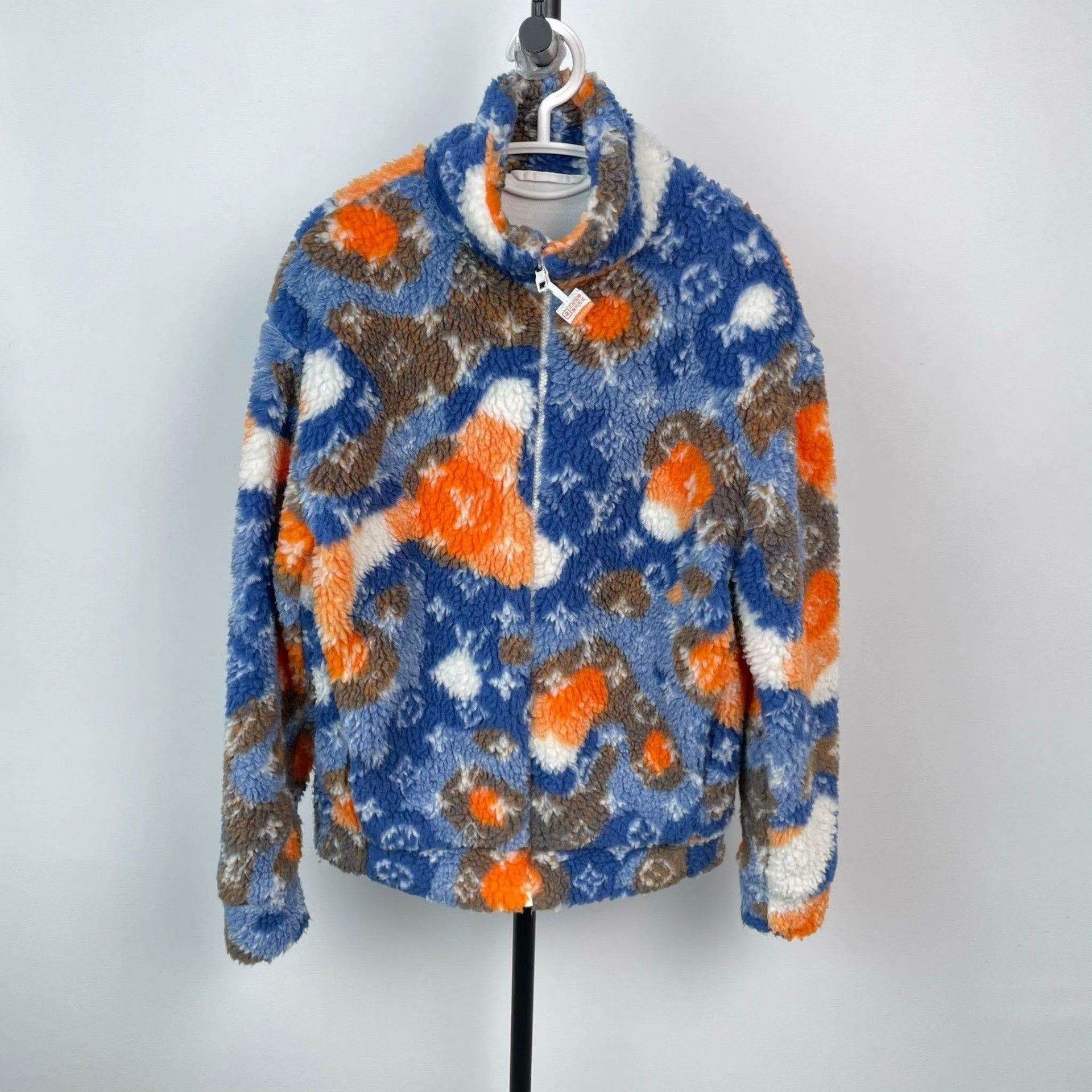 Louis Vuitton Louis Vuitton Multi Jacket M Women Size M / US 6-8 / IT 42-44 - 1 Thumbnail