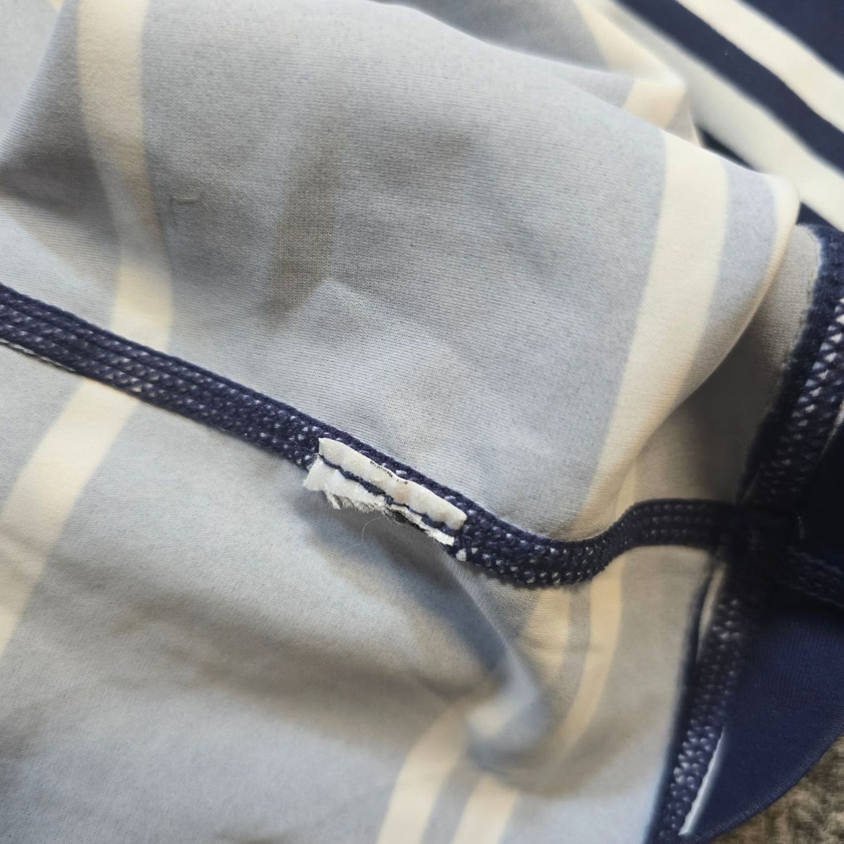 Athleta Athleta Top Womens Small Blue White Striped Nylon Stretch Performance Workout Shirt Blouse Knit Dressy? Size S / US 4 / IT 40 - 7 Thumbnail