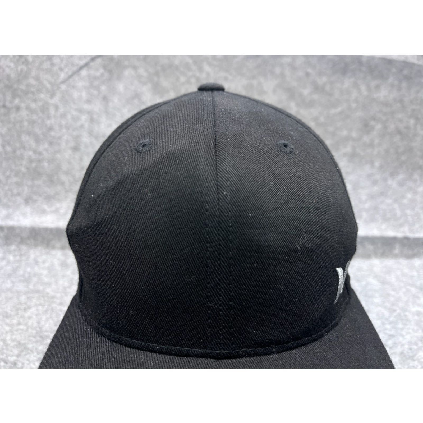 Hurley Hurley Hat Cap Fitted Adult Medium Black Polyester Cotton Blend Flexfit Skate Mens Cap 90s Beach Style Size ONE SIZE - 2 Thumbnail