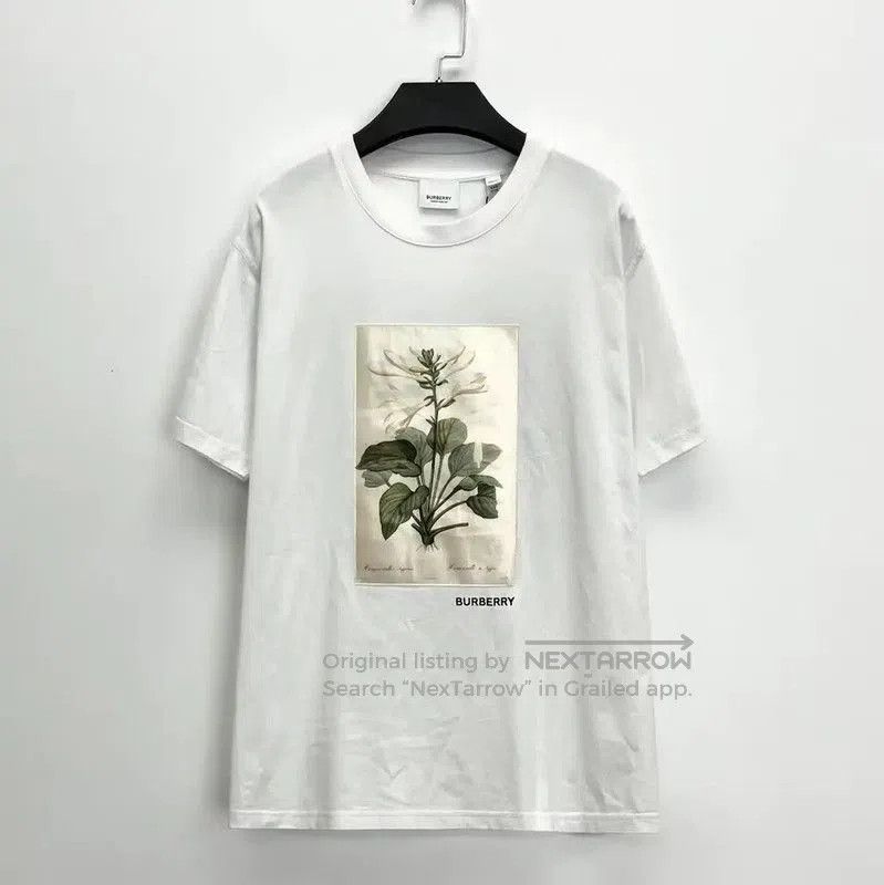 Burberry Burberry Short Sleeve White T-Shirt with Embroidery. Size XXS / US 00 / IT 34 - 1 Thumbnail