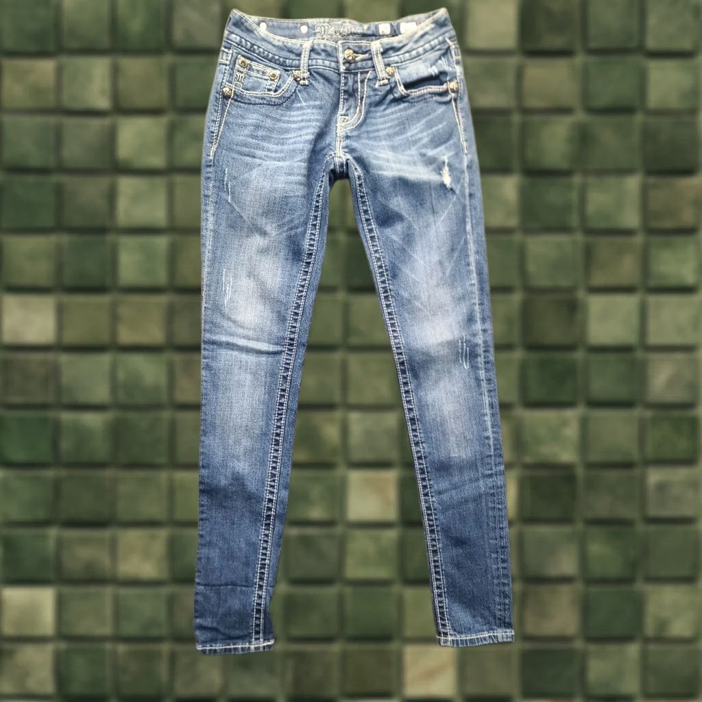 Miss Me VINTAGE Miss Me Jeans Womens 25x32 Skinny Fit Tapered Leg Embroidered Rhinestone Cowgirlcore Jeans Wom ens? Size 42" / US 20 - 1 Thumbnail