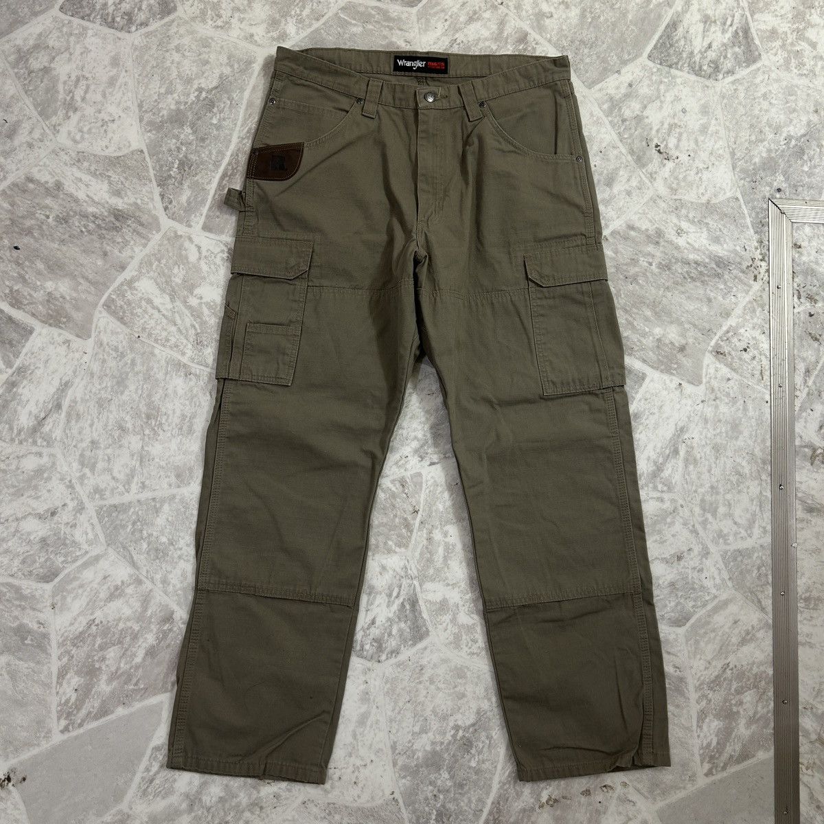 Wrangler Wrangler Riggs Workwear Beige Cargo Pants Size US 36 / EU 52 - 1 Thumbnail
