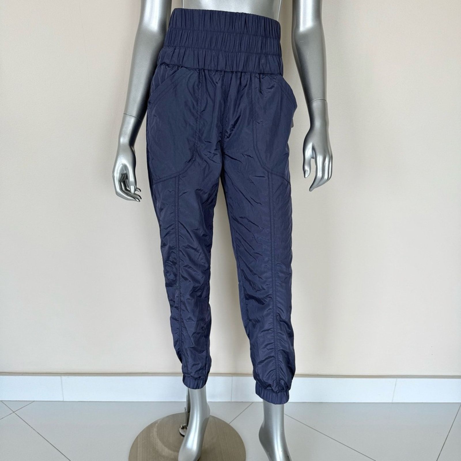 Free People NWT!!! Free People women pants size XS Retail 60$ Size 27" / US 4 / IT 40 - 1 Thumbnail