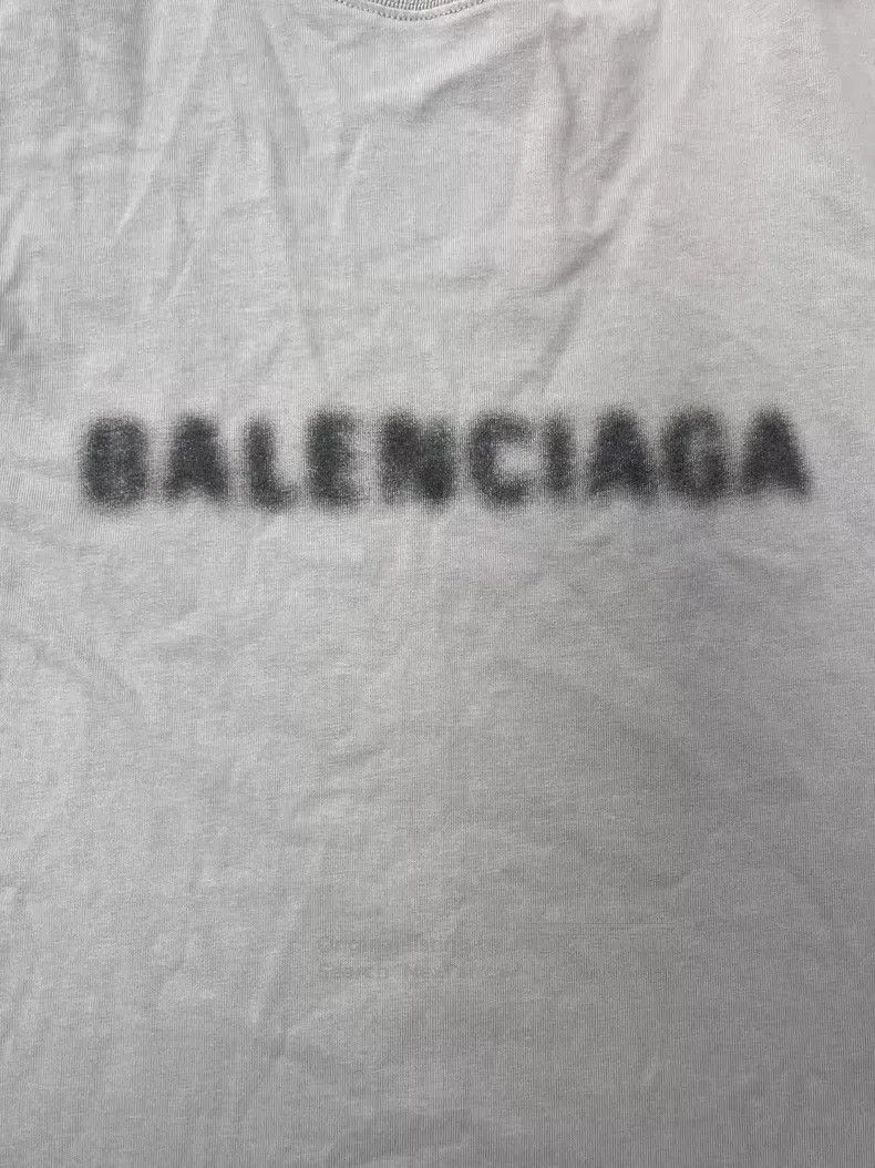 Balenciaga Balenciaga Solid Color Alphabet Printed Hole Round Neck Sh Size US XL / EU 56 / 4 - 3 Thumbnail