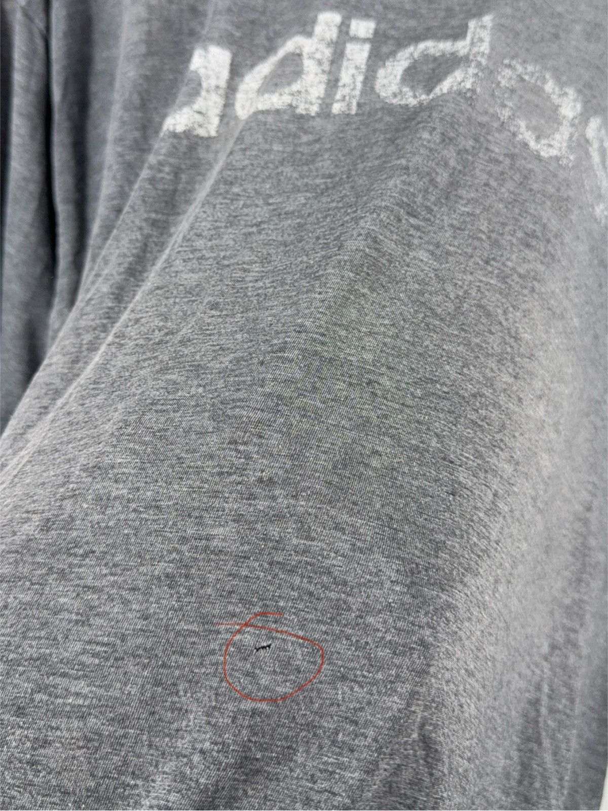 Adidas Vintage 90s Adidas Distressed Faded Logo Grey Boxy T-Shirt Size US XL / EU 56 / 4 - 7 Thumbnail