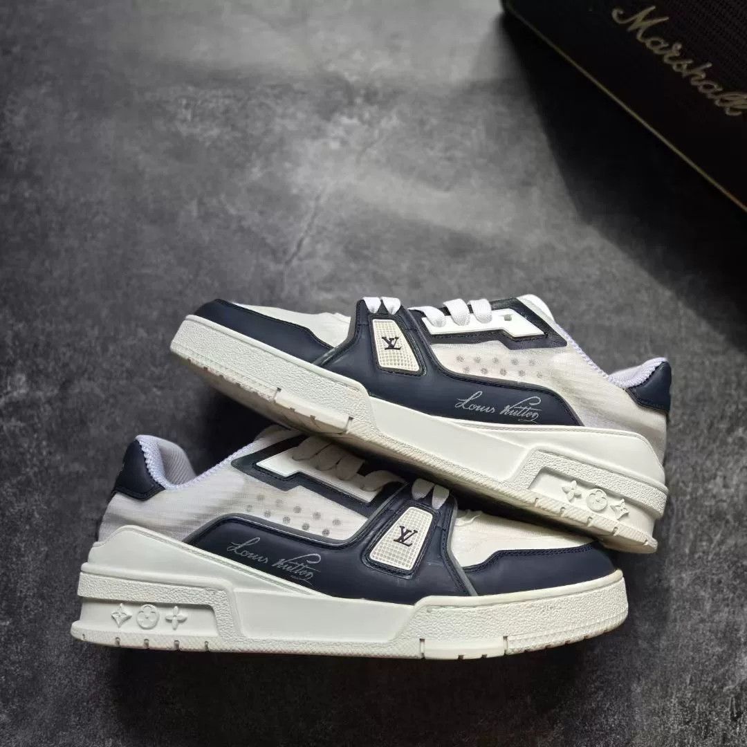 Louis Vuitton Louis Vuitton Training Blue Lowtop Sneakers 40 Men Size US 7.5 / EU 40-41 - 1 Thumbnail