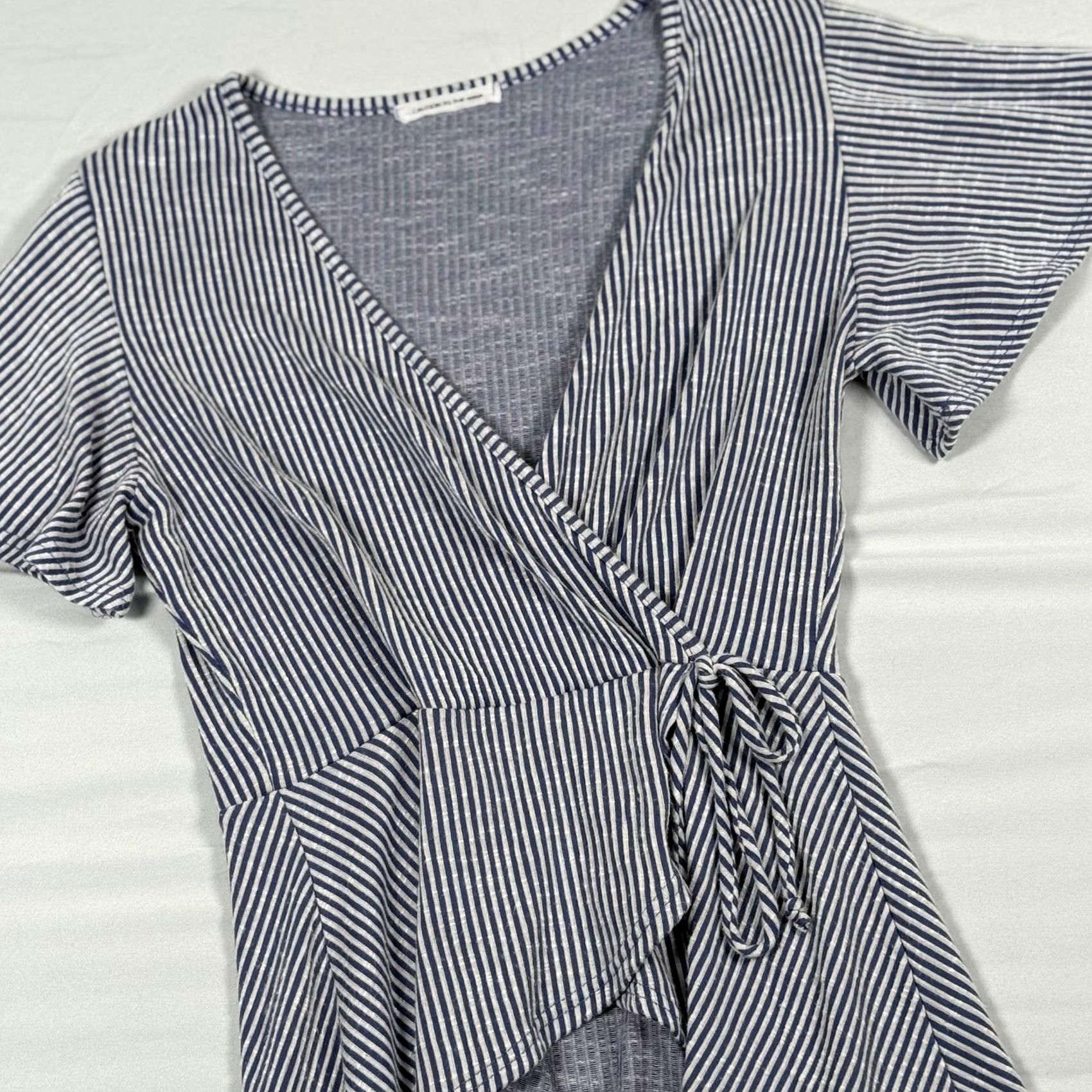 Vintage Caution To The Wind Blouse Womens Size S Blue Striped Peplum V Neck Flutter Sleeve Short Sleeve Womens Size S / US 4 / IT 40 - 3 Thumbnail