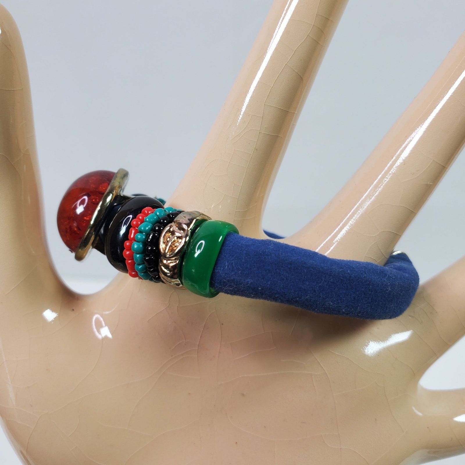 The Unbranded Brand Hippie Style Cloth & Bead Bracelet 8.25 Inch Mag Clasp Size ONE SIZE - 2 Thumbnail