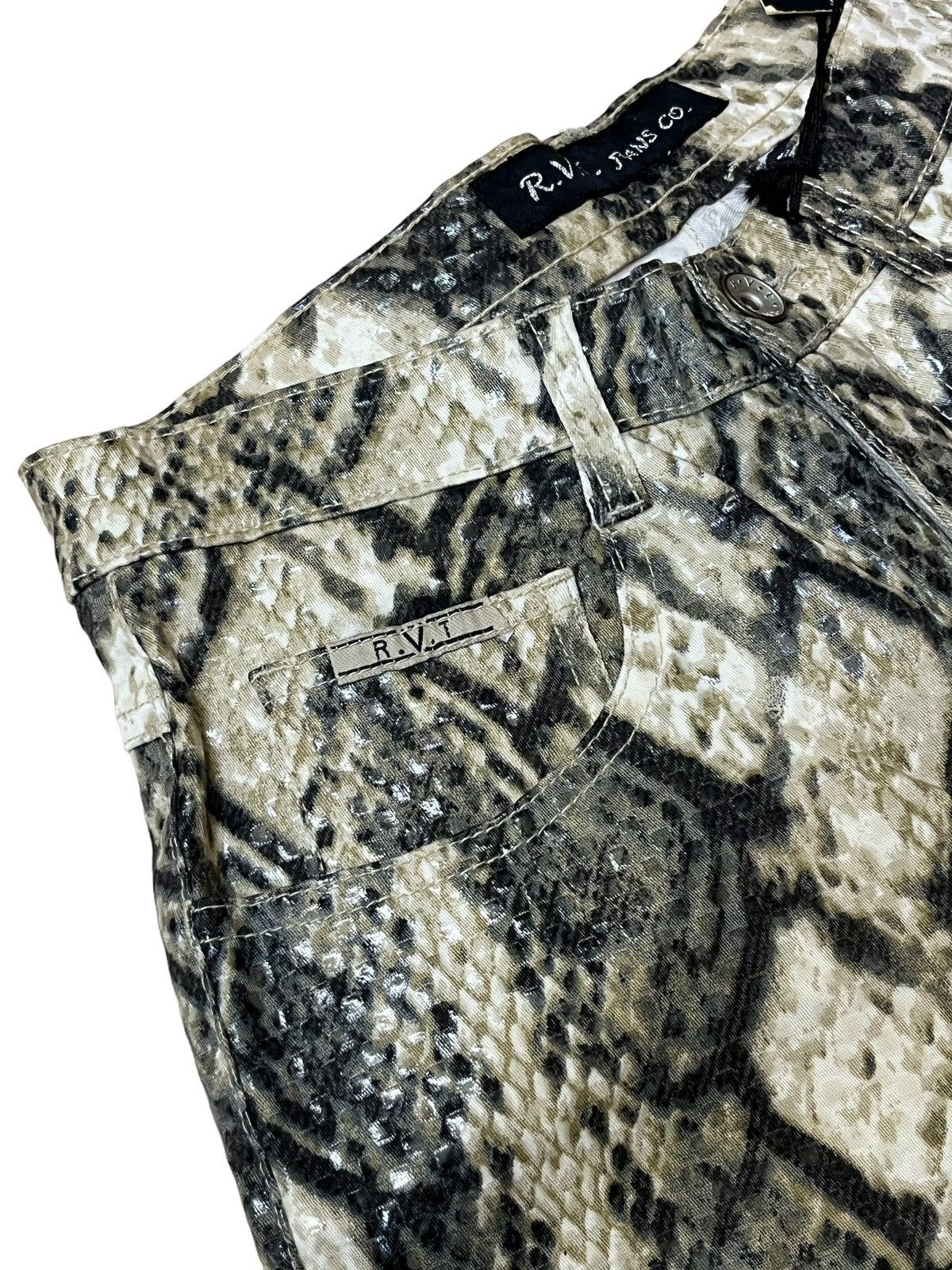 Japanese Brand NWT REVOLT R.V.T JEANS CO SNAKE SKIN PATTERNED FLARED PANT Size 26" / US 2 / IT 38 - 8 Thumbnail