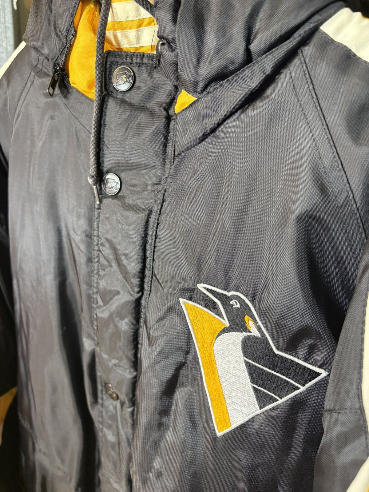 NHL × Vintage 1990’s Pittsburgh Penguins Starter Jacket Size US XL / EU 56 / 4 - 2 Thumbnail