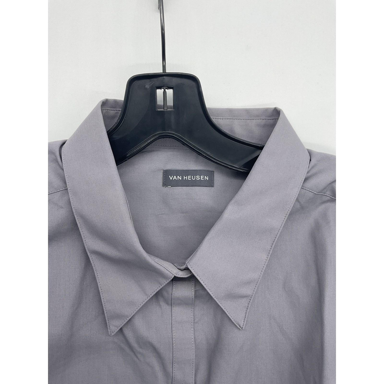 Van Heusen Van Heusen Women’s Button-up Dress Shirt - Size 24-26/3XL Size 3XL / US 20-22 - 4 Thumbnail