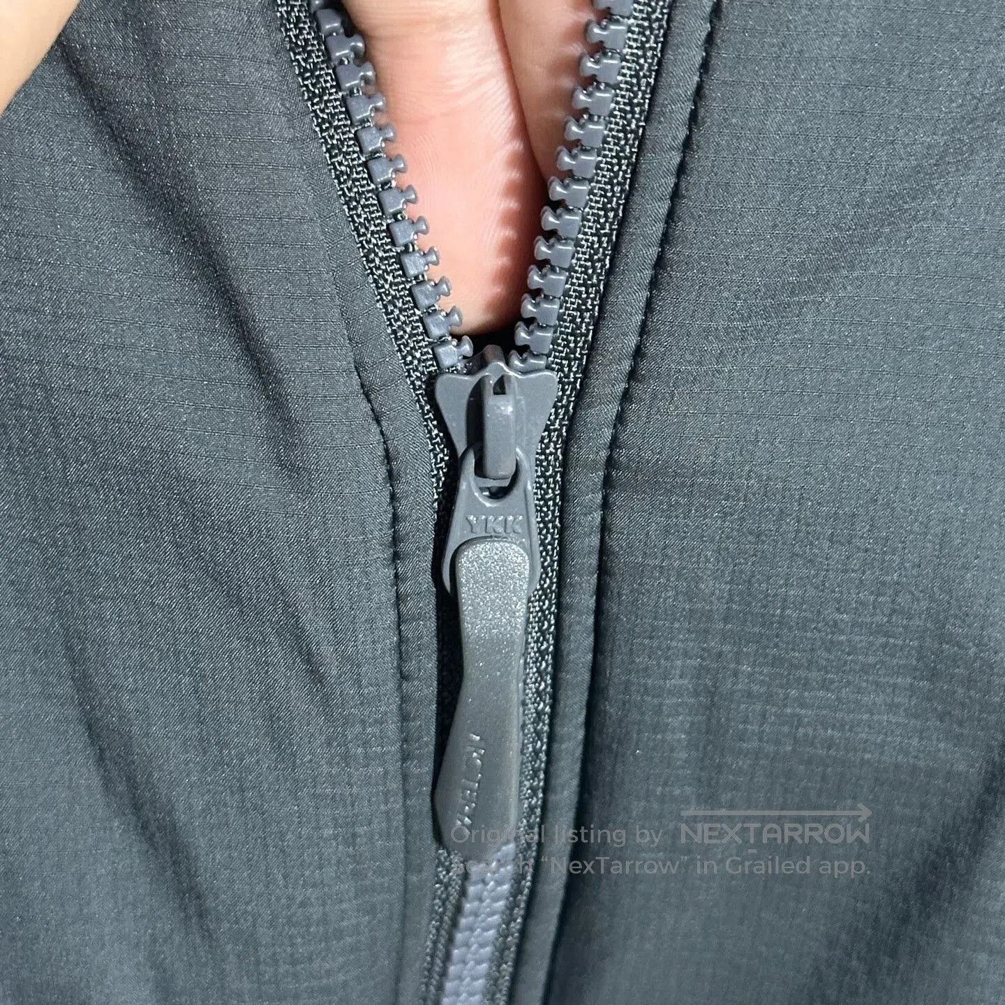 Arc'teryx Arcteryx Atom LT Hoody in Water Wave Gray. Size US S / EU 44-46 / 1 - 5 Thumbnail