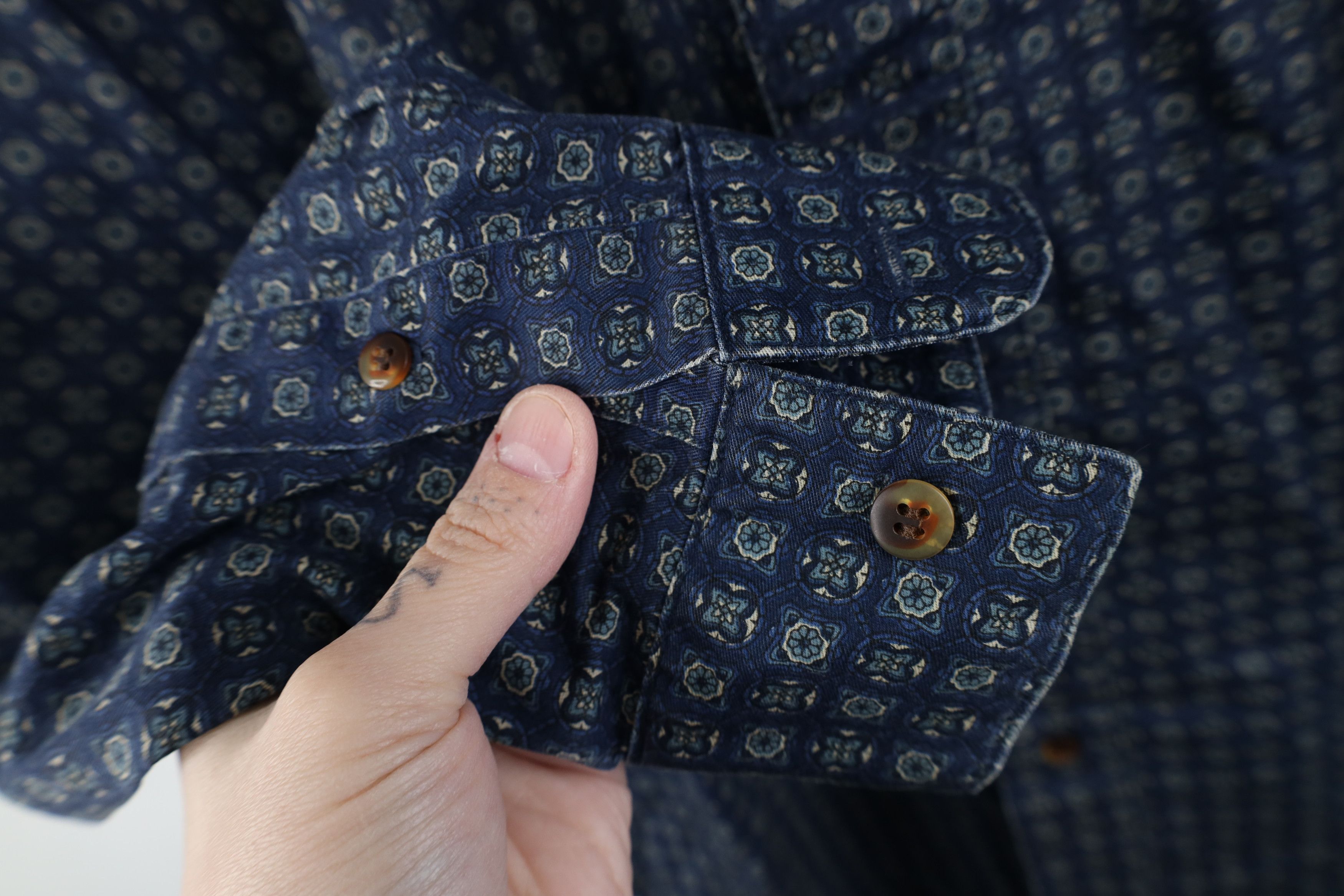 Vintage Vintage 90s Streetwear Geometric Collared Button Down Shirt Size US L / EU 52-54 / 3 - 6 Thumbnail