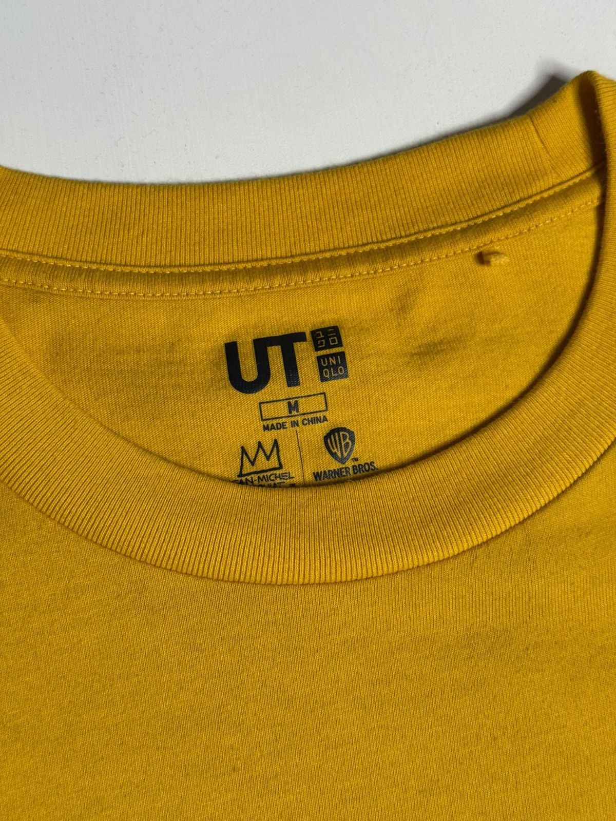Uniqlo Uniqlo Batman & Robin Basquiat Tee “Yellow” [M] PREOWNED Size US M / EU 48-50 / 2 - 6 Thumbnail