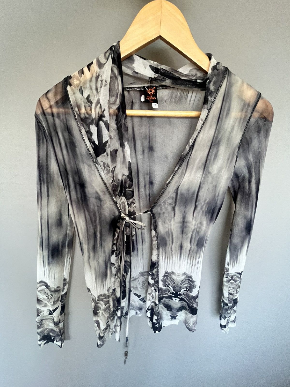 Jean Paul Gaultier Jean Paul Gaultier Soleil Sheer Size S / US 4 / IT 40 - 2 Thumbnail