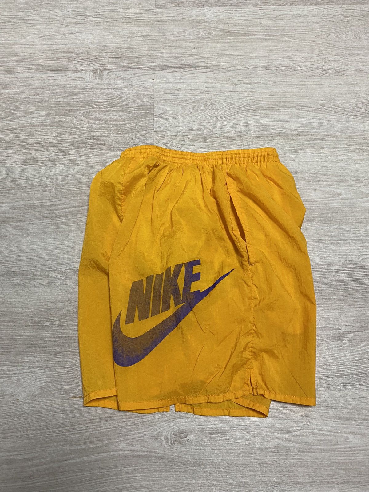 Vintage Vintage Nike Nylon Shorts 80’s big logo Size S 28-30” Size US 30 / EU 46 - 1 Thumbnail