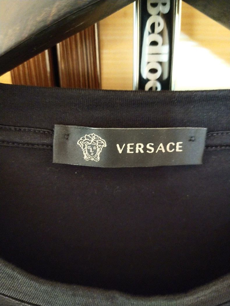 Versace Versace A thread of embroidered Medusa T-shirt Size US M / EU 48-50 / 2 - 2 Thumbnail