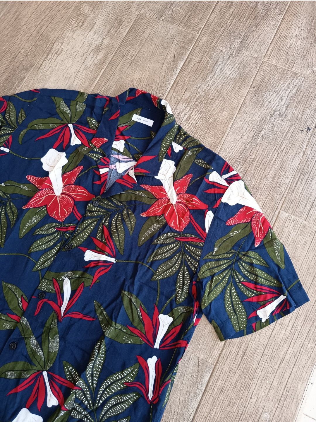 Other Hawaian Shirt Open Collar Brand HUM Size US L / EU 52-54 / 3 - 3 Thumbnail