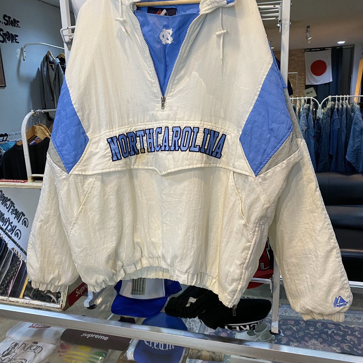 Majestic Vintage North Carolina Tarheel Pullover Majestic ParkaJacket Size US XL / EU 56 / 4 - 4 Thumbnail