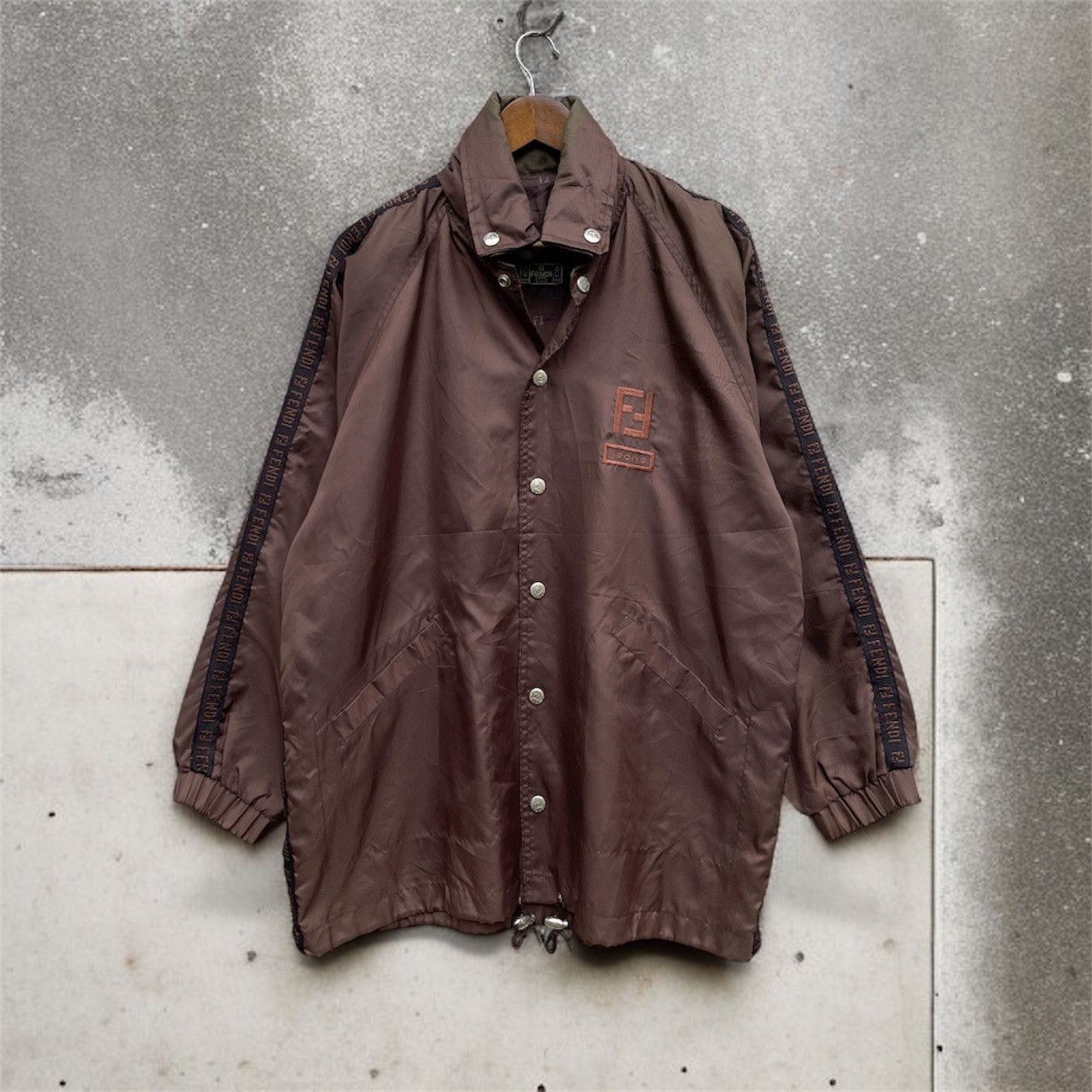 Fendi 🔥Vintage Fendi Roma Big Logo With Hidden Hoodie Light Jacket Size US XL / EU 56 / 4 - 2 Thumbnail