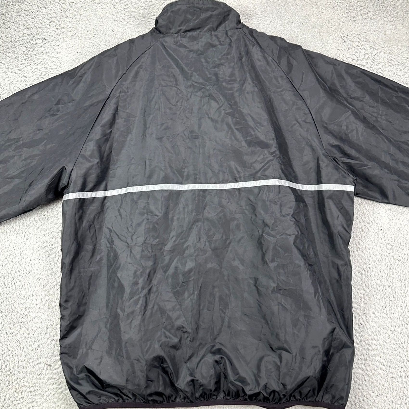 Vintage Sports Illustrated Jacket Windbreaker Mens XL Black Full Zip Lightweight Pocket Size US XL / EU 56 / 4 - 2 Thumbnail