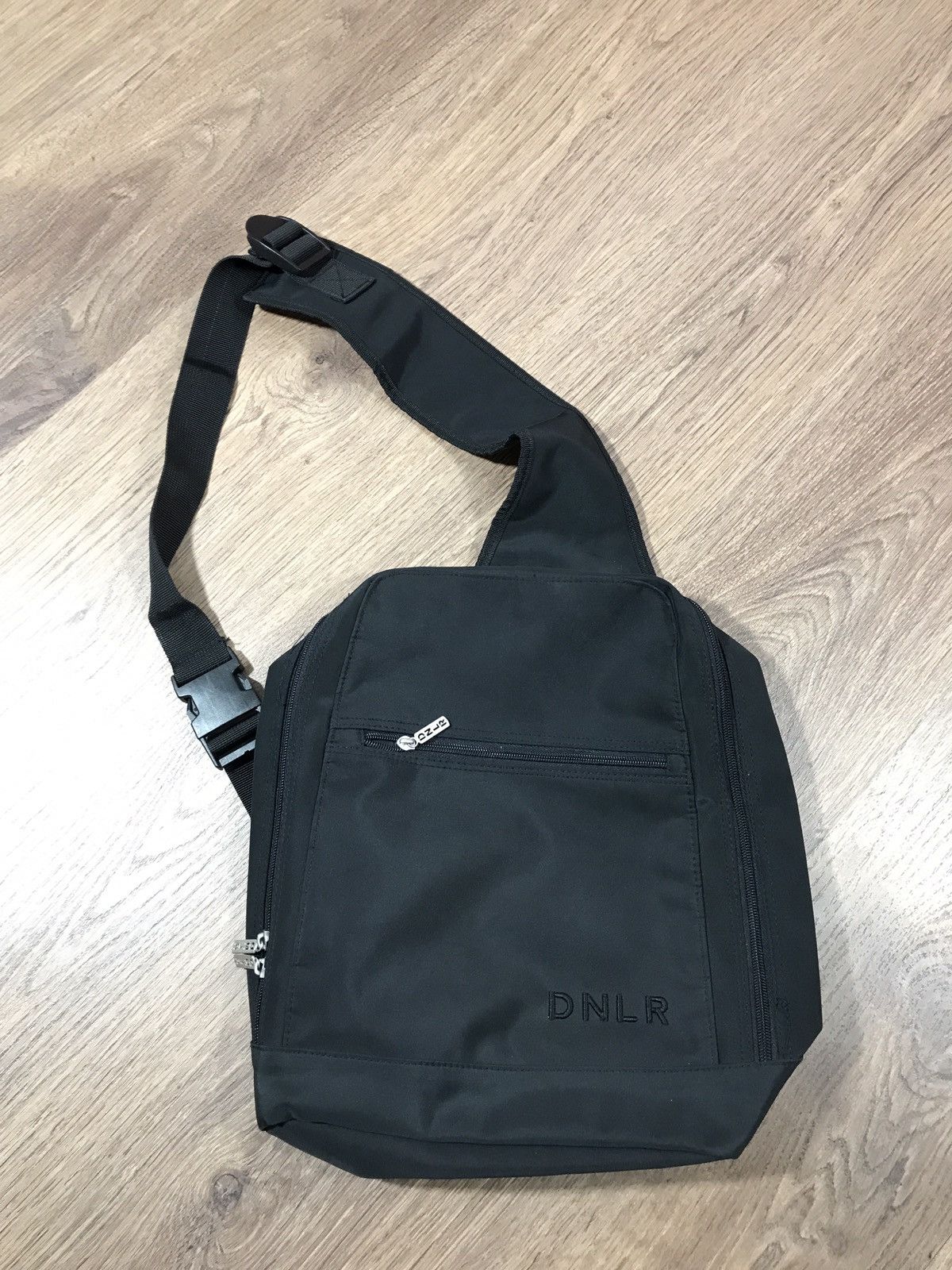 Japanese Brand × Vintage Vintage Sling Bag Size ONE SIZE - 1 Thumbnail