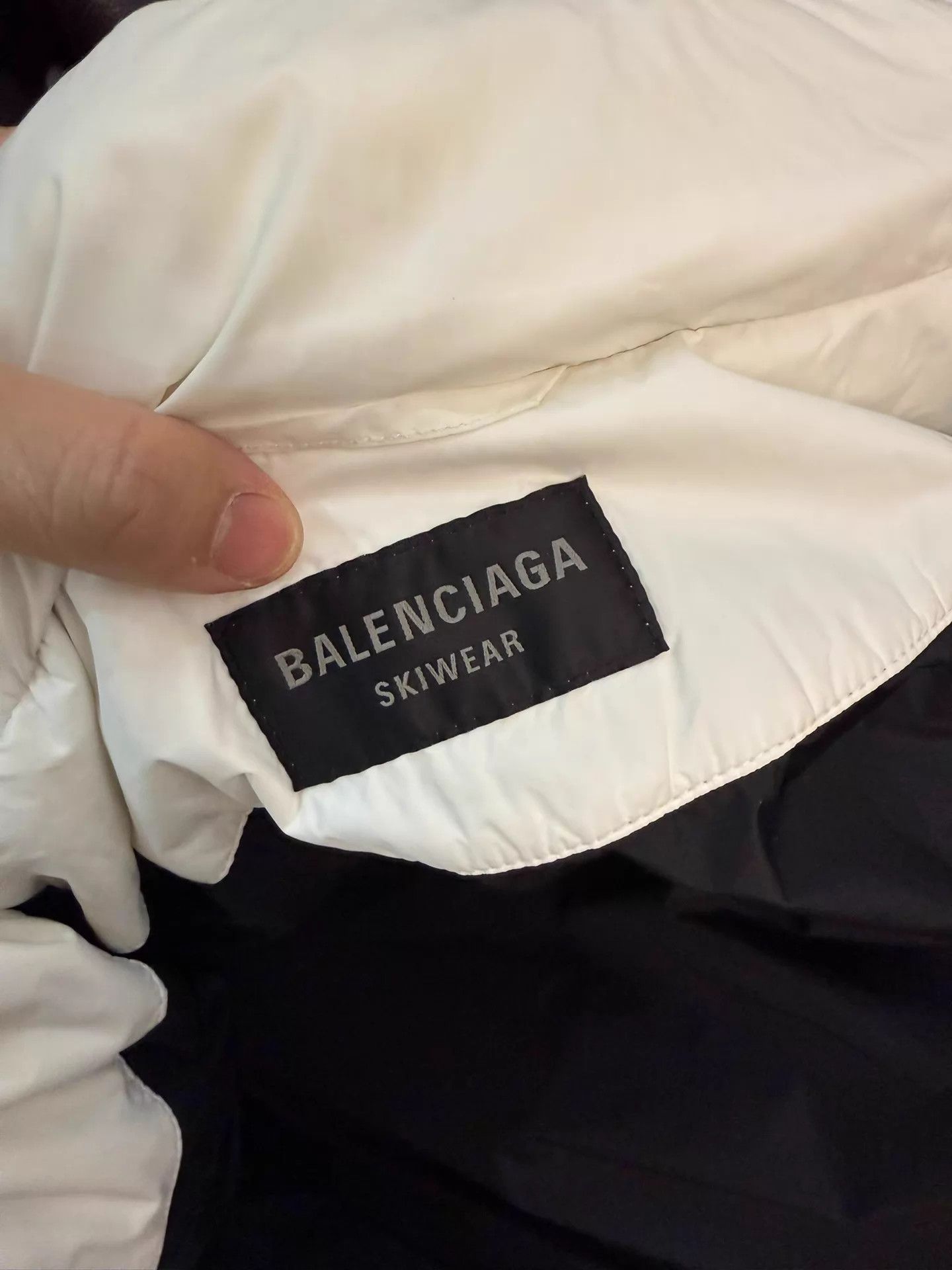 Balenciaga Balenciaga 3B Logo Oversized Ski Jacket Size 44 Size US S / EU 44-46 / 1 - 5 Thumbnail